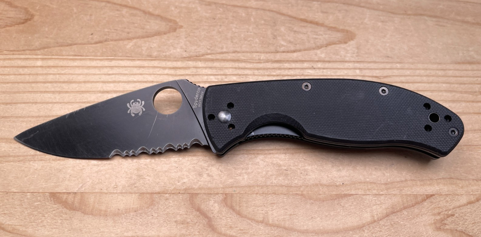 Spyderco Tenacious Folding Pocket Knife 8Cr13MoV Black Partially Serrated Blade