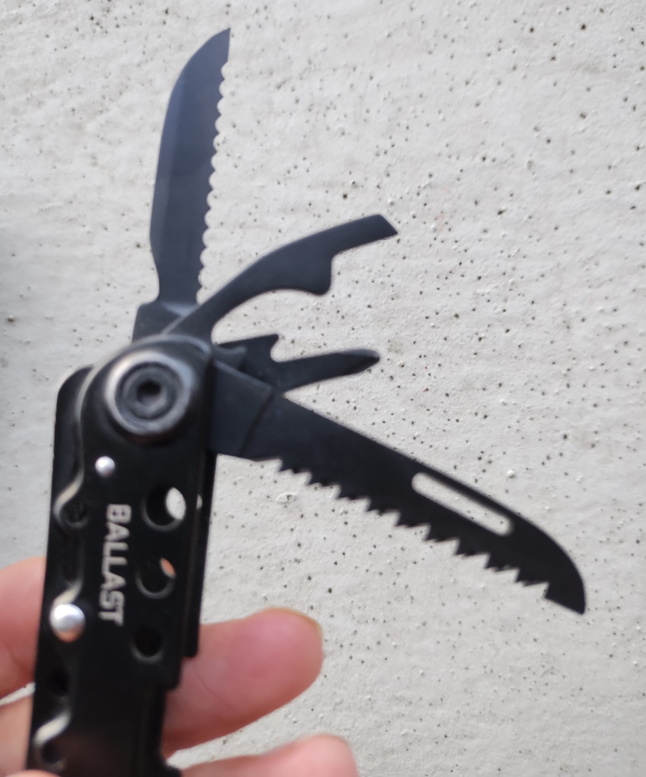 KILIMANJARO BALLAST 13-IN-1 MULTI-TOOL WITH NYLON POUCH 910053, EXCELLENT!