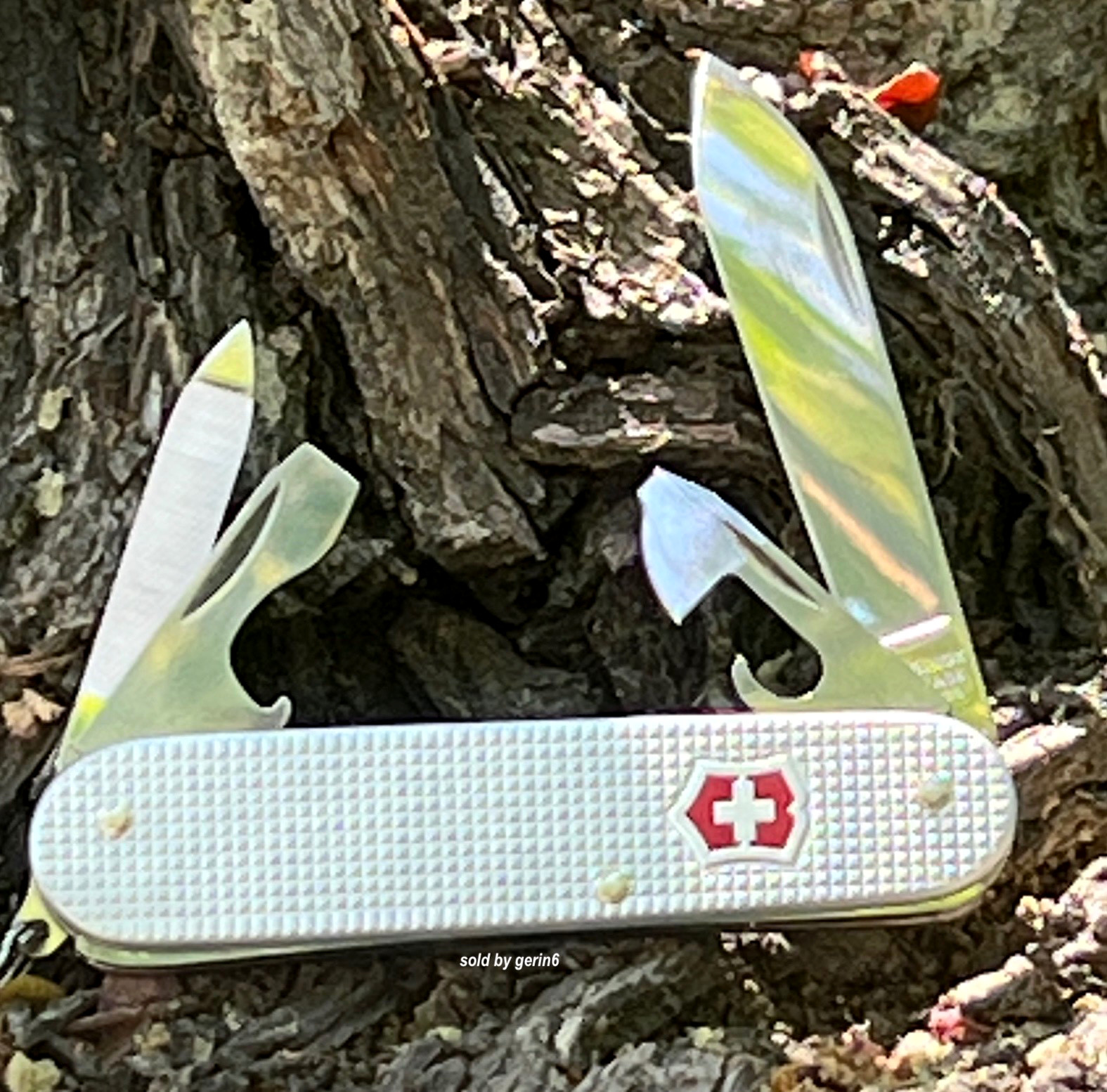 Swiss Army 84mm Knife, Silver Alox Cadet Victorinox 0.2601.26 New In Box