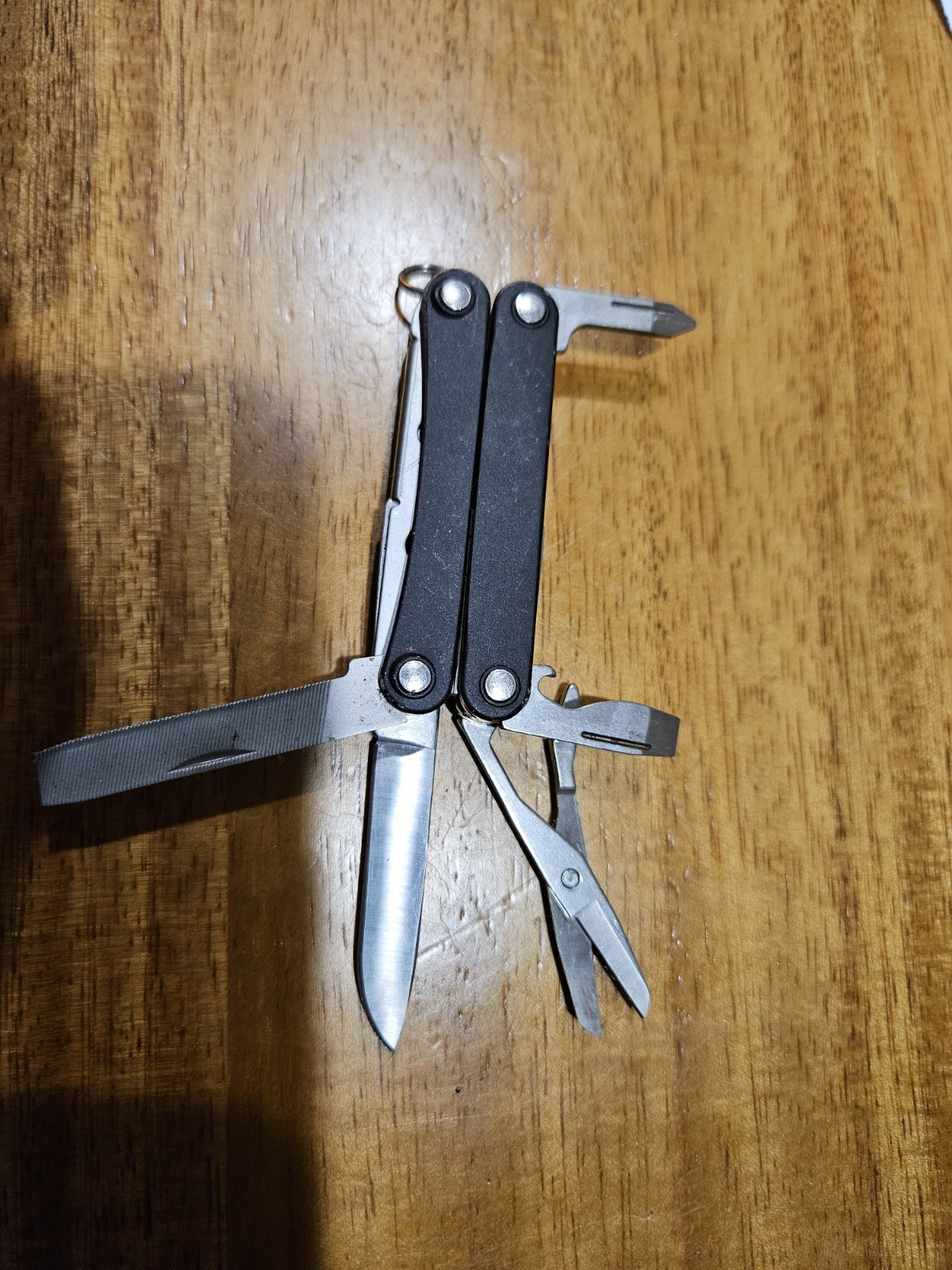 Leatherman Squirt Black Ps4