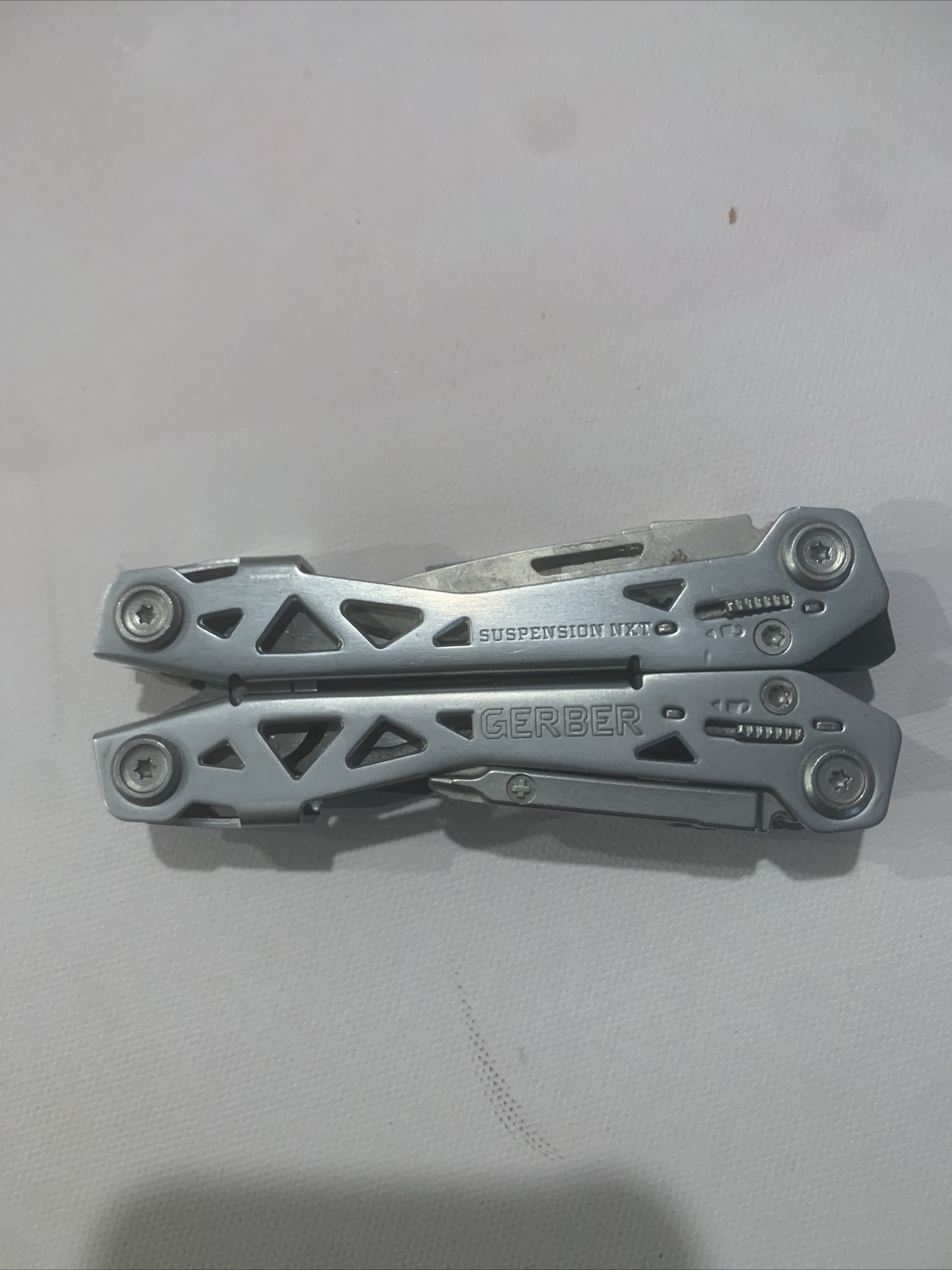 Gerber Suspension NXT 15-in-1 Multi-Tool with Pocket Clip in Excellent Condition