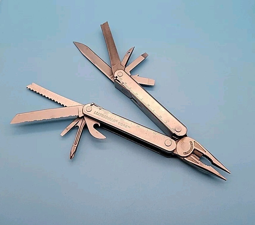 Leatherman Core Multi-Tool Dated 2006 – Pliers, Knife – Silver * RETIRED *