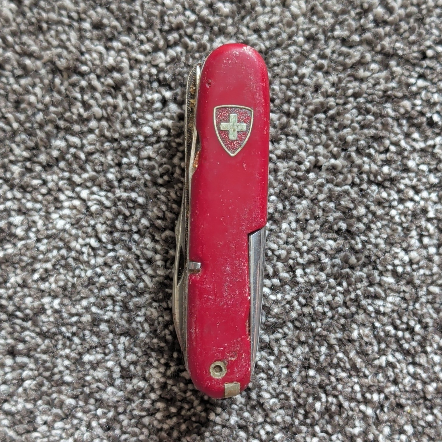 Victorinox Swiss Army Knife Red 11-Tool Multi-Tool 2.5in SS Blade Keyring