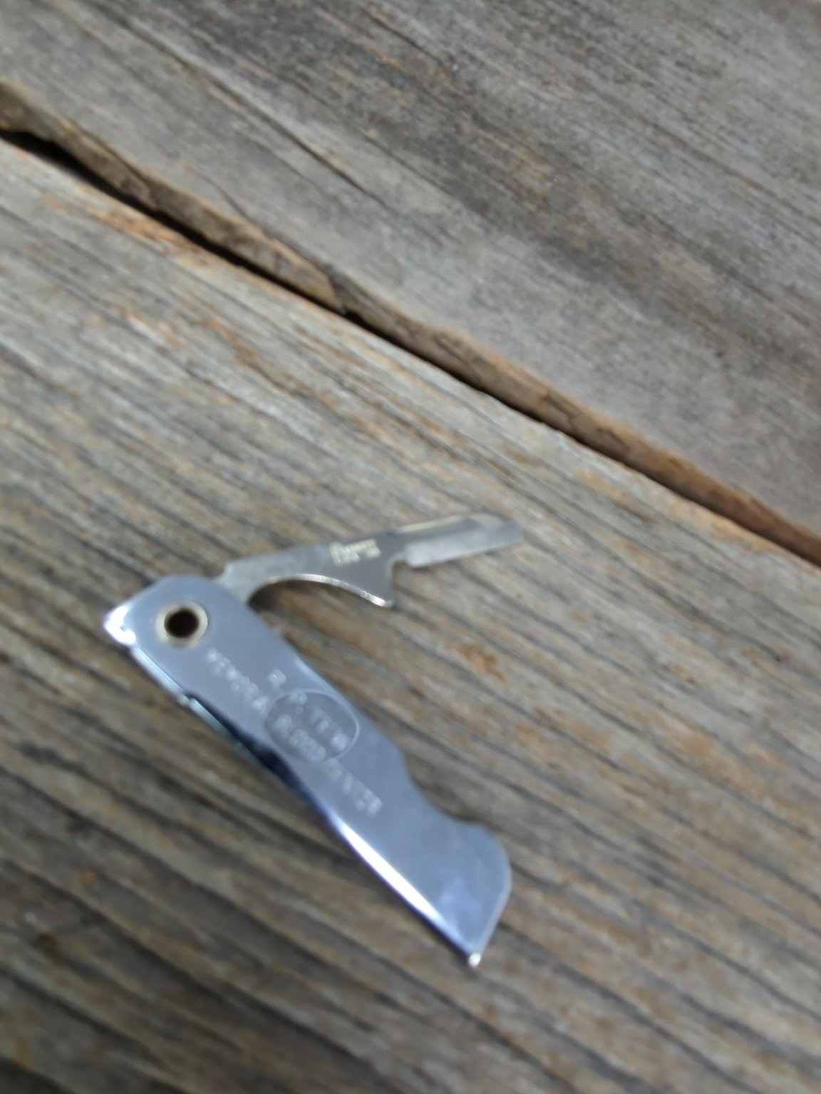 BASSETT Multi-Tool Pocket Can Bottle Opener Screwdriver Vintage 1980 USA Made