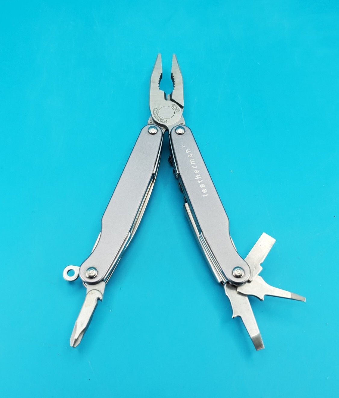 Leatherman Juice C2 Silver Multi Tool! RETIRED! NEW IN BOX!