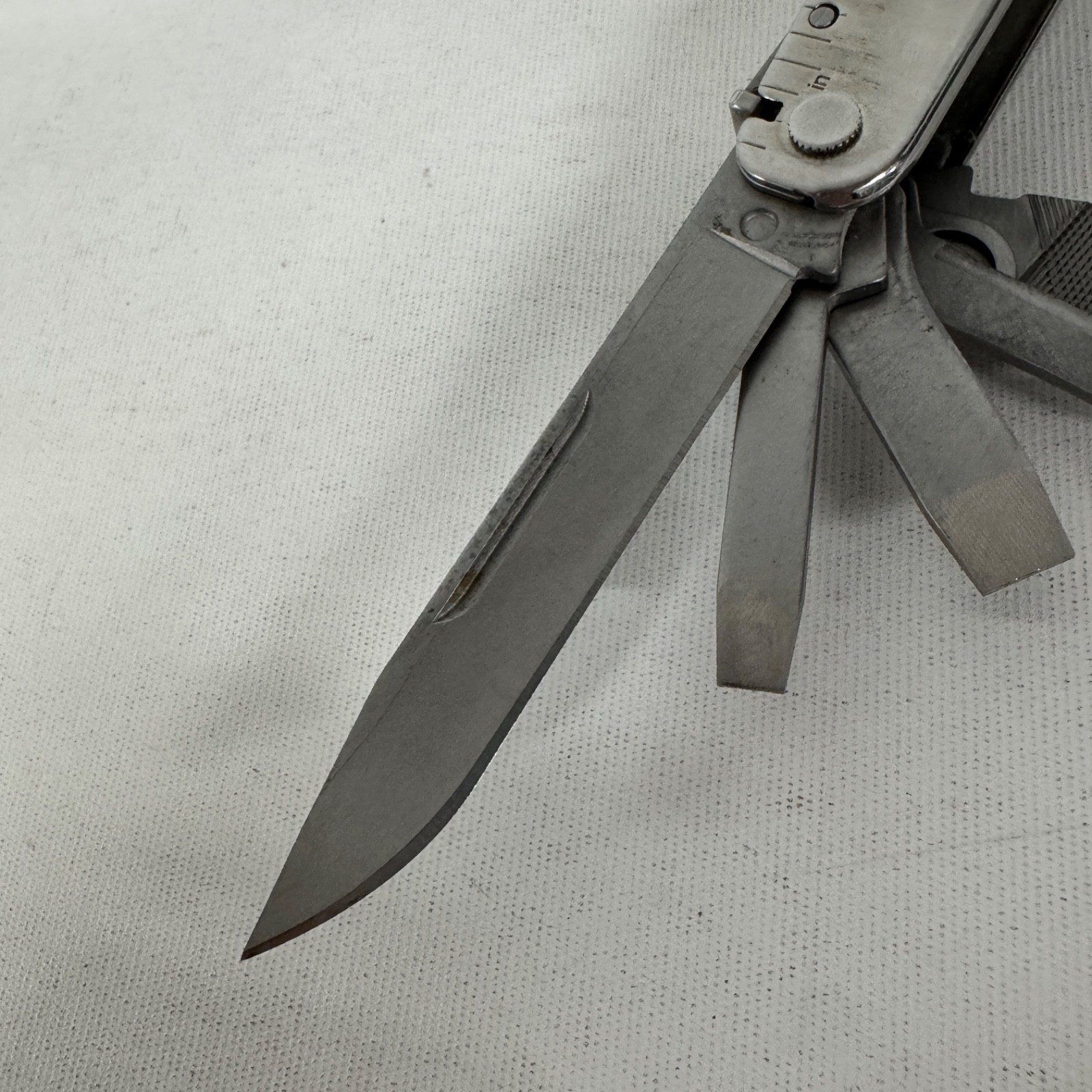 Leatherman Supertool Super Tool 300 Pliers Stainless Steel Multi Tool w/ Sheath