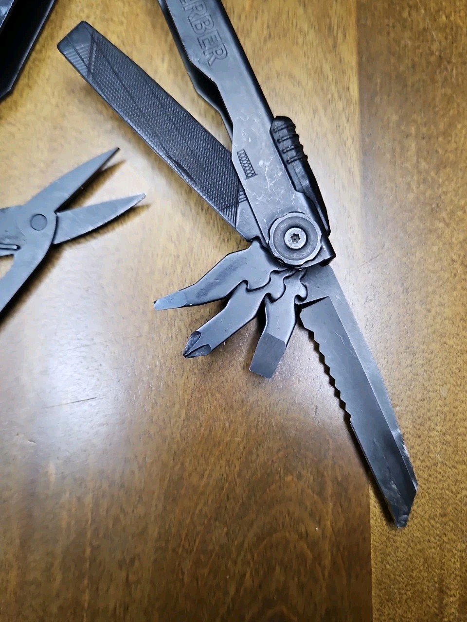 Gerber Diesel Multi-Plier Black Oxide NeedleNose 12 Tool Multi-Tool and Case