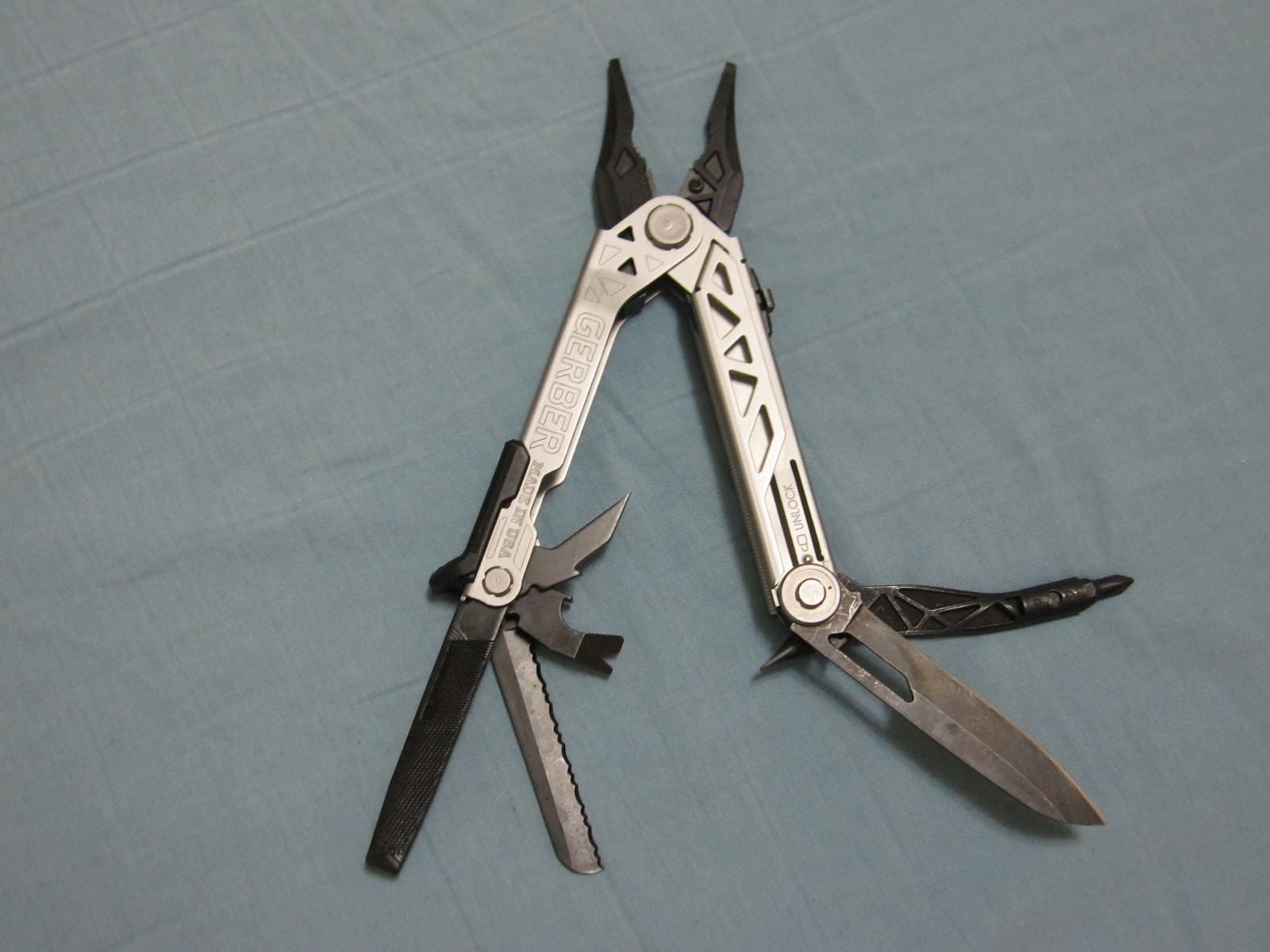 Gerber USA 0871216A Sliding Jaw Folding Multi Tool