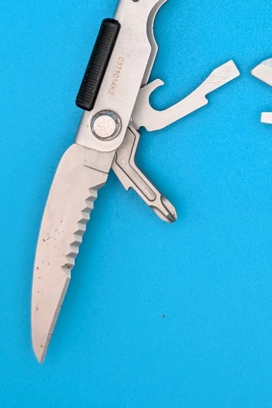 Gerber MP400 Compact Multitool Stainless Steel! With Sheath!