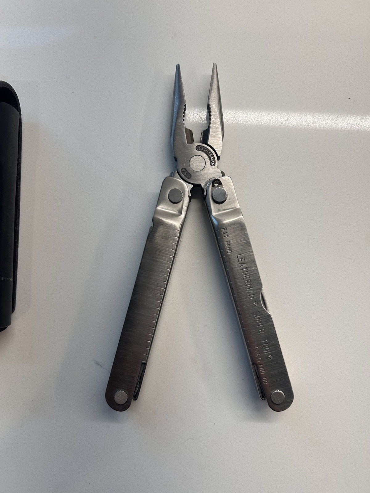 NEW FIRST GENERATION Leatherman Original Super Tool Supertool Multitool Crimped