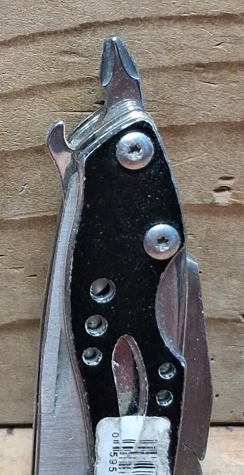 NEW BLACK EXCHANGE-A-BLADE 6-in-1 MULTI-TOOL EXCELLENT CONDITION SEE PICTURES