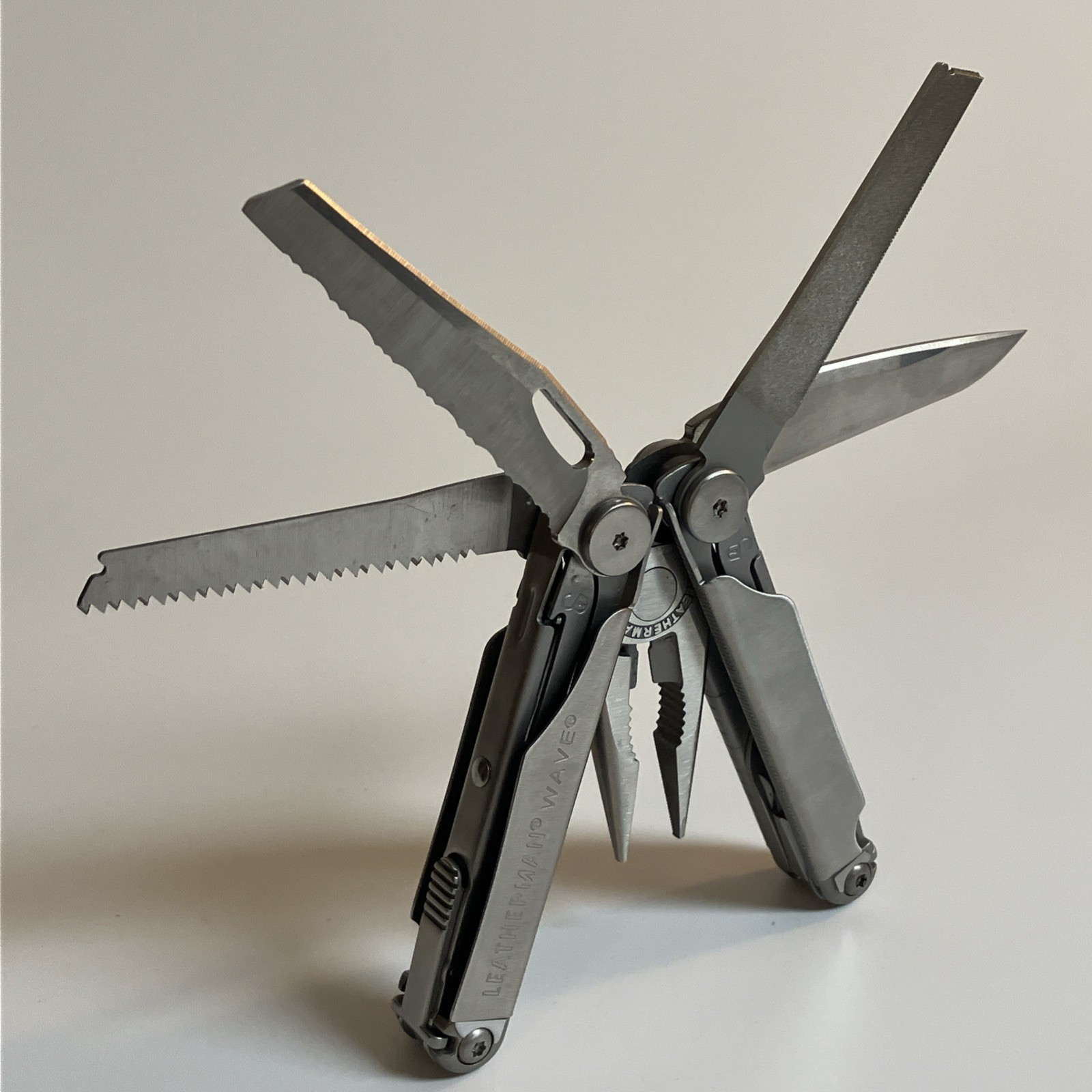 Leatherman Wave 1st Gen Multitool with Original Leatherman Case: Made in USA