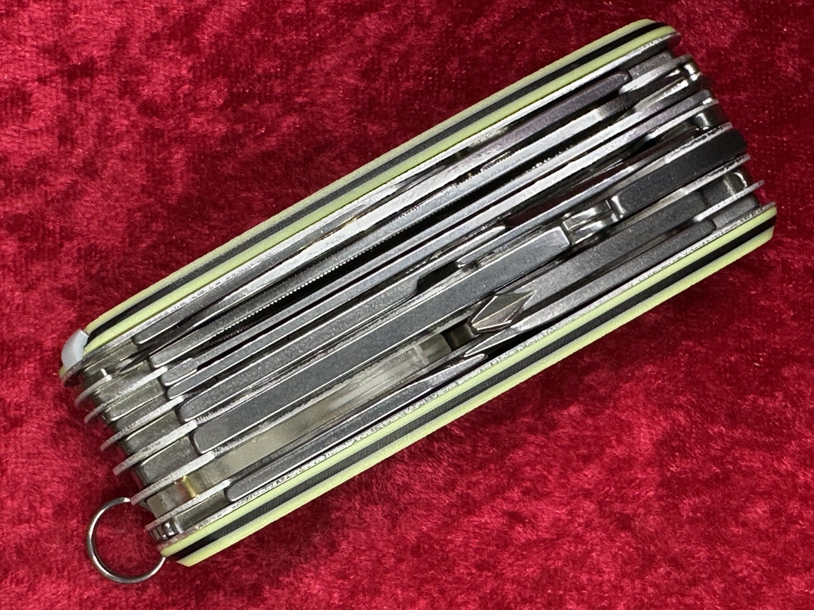 Victorinox SwissChamp Custom Glow In The Dark Scales Swiss Army Knife 91mm (691)