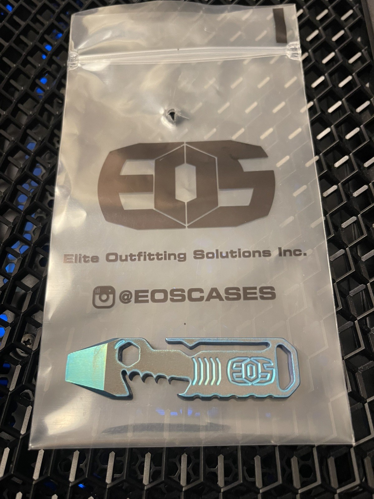 EOS TiShark Prybar Anodized blue Titanium