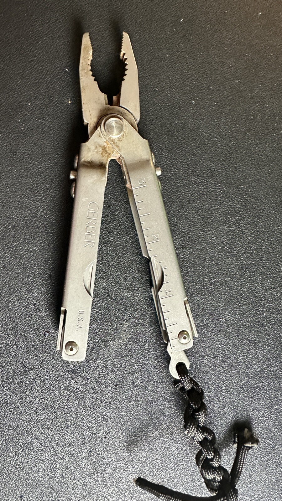 Gerber Steel Multi-plier Multi Tool Knife Pat 51427221 Genuine Leather Belt Case