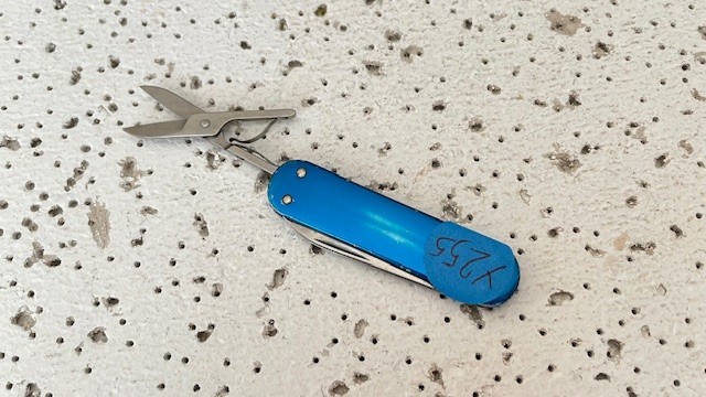 Vintage Victorinox Swiss Army Knife Westinghouse Classic SD Alox Blue Multi Tool