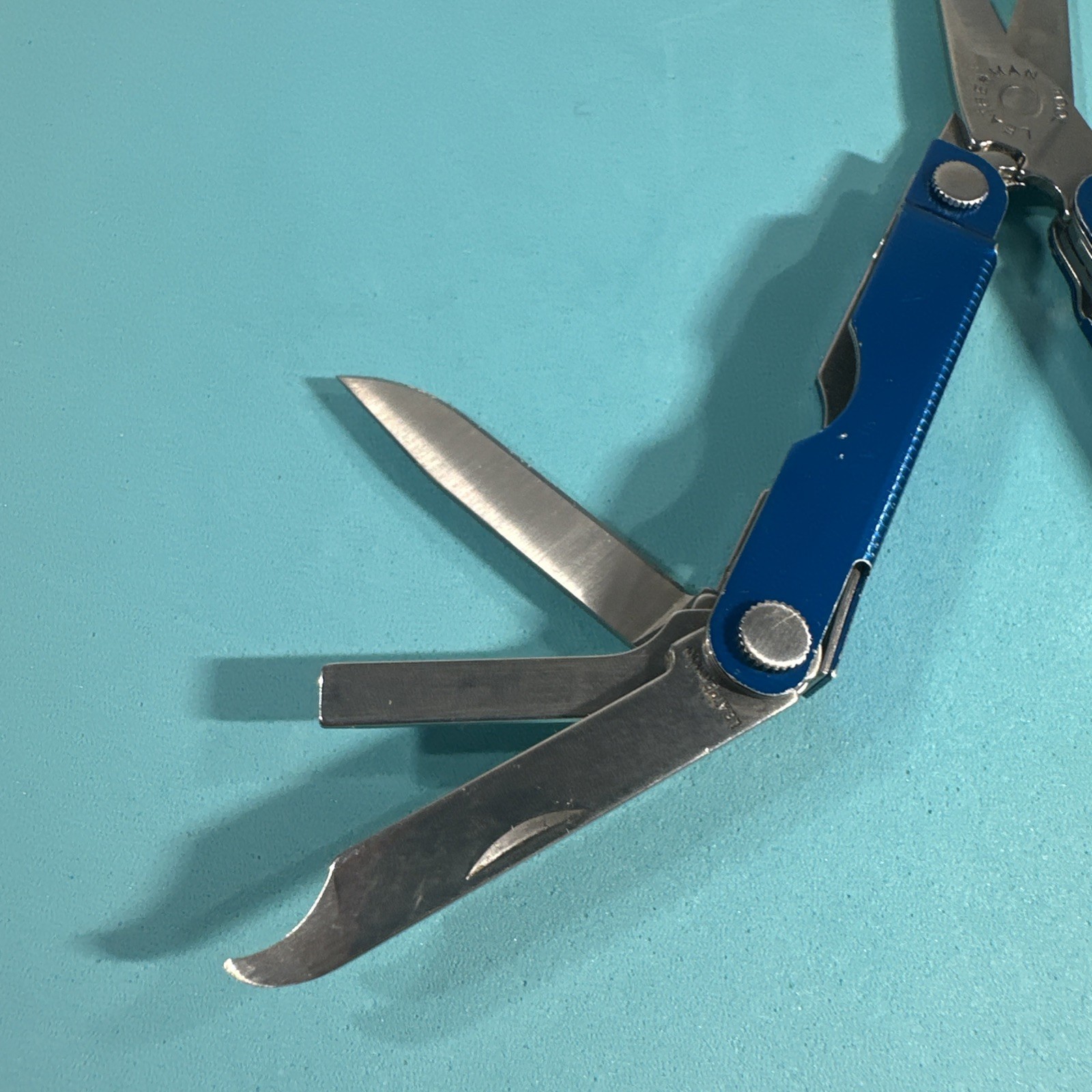 Leatherman Micra Multi-Tool, Knife, Scissors, Key Ring, Blue, USA Date 6/17