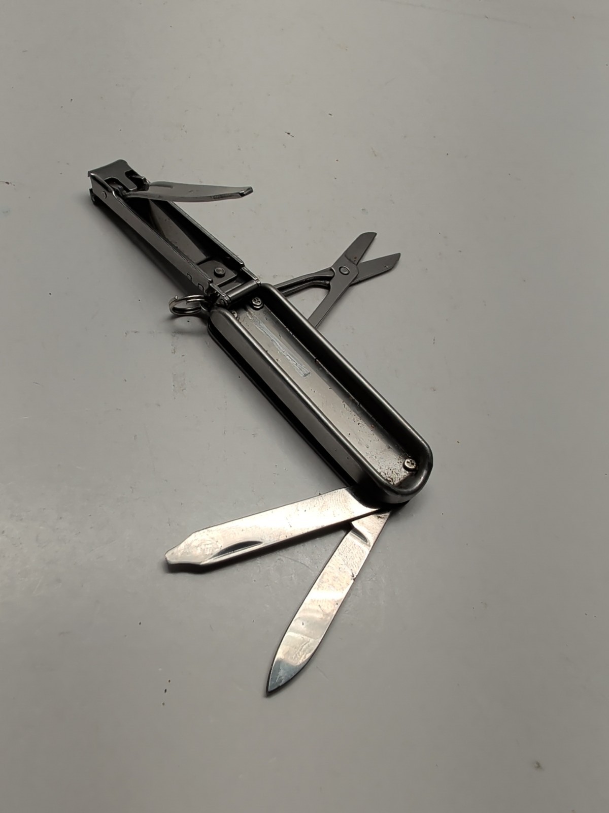 Gerber Deluxe Utility Clippers 22-07166 Scissors File Knife Key Ring Stainless