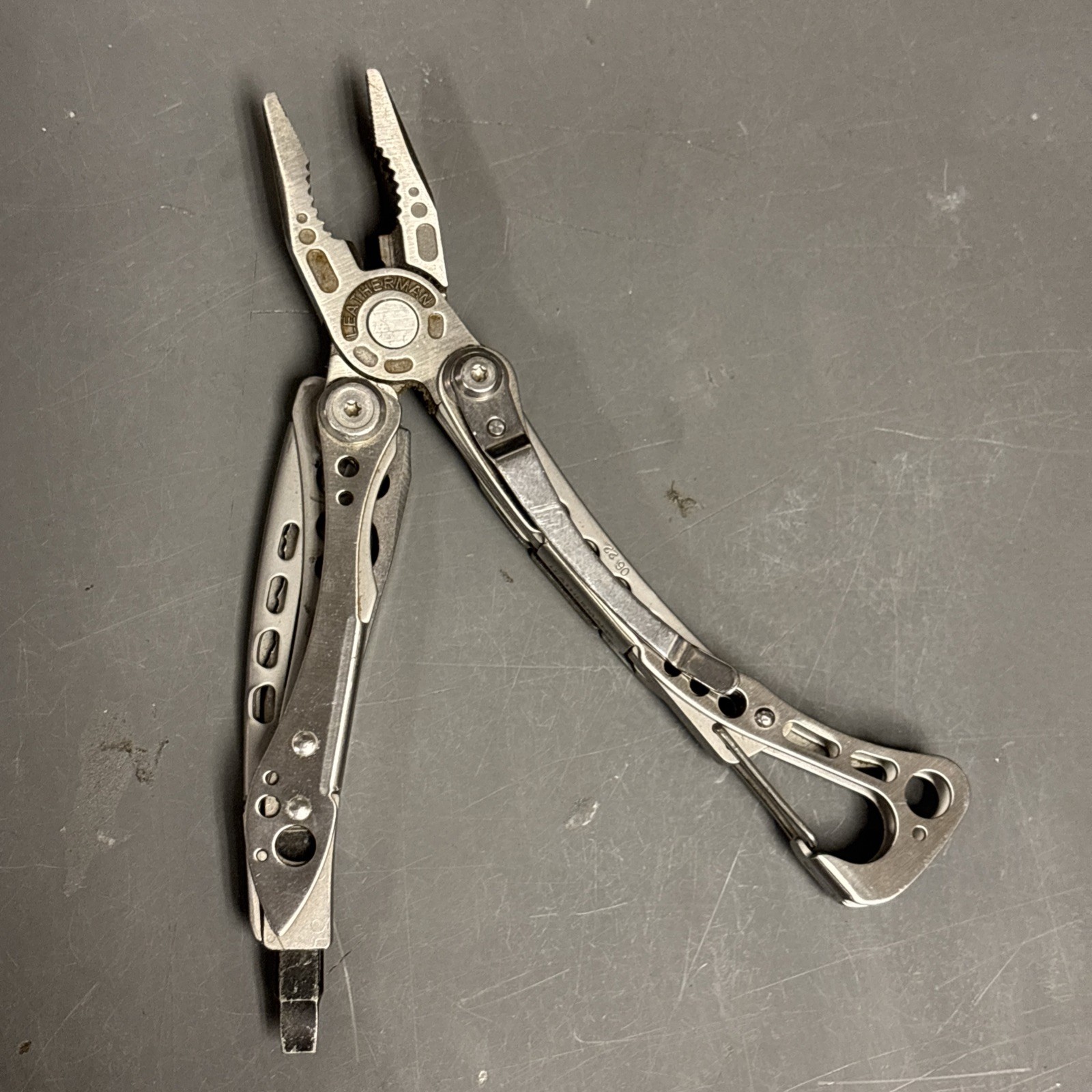 Leatherman Skeletool Multi-Tool