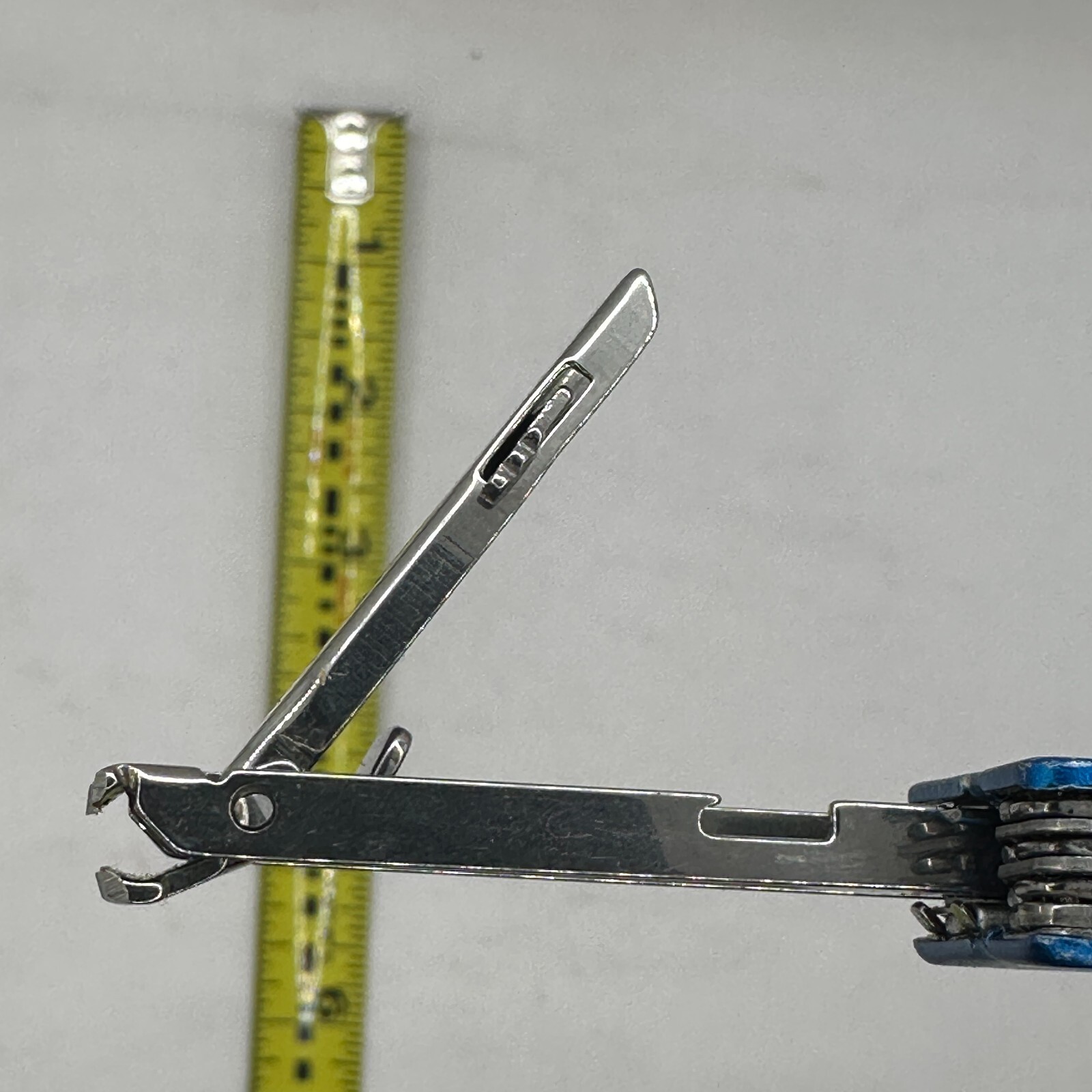 POCKET TOOLS MULTI WALKING GEARS OPEN MULTIFUNCTIONAL MINI KNIFE NAIL CLIPPERS
