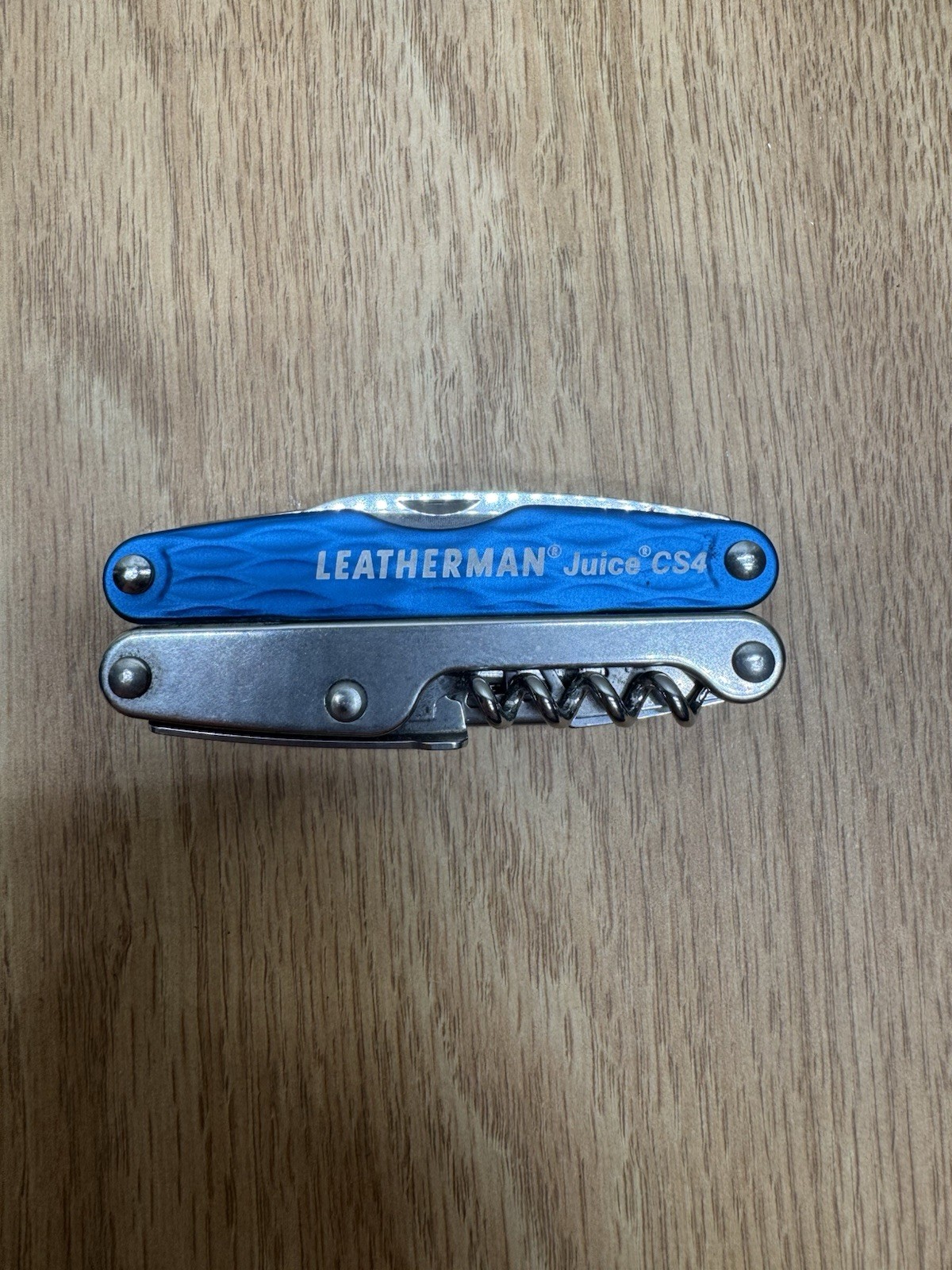 Leatherman Juice CS4 Multi Tool! Retired! COLUMBIA BLUE!