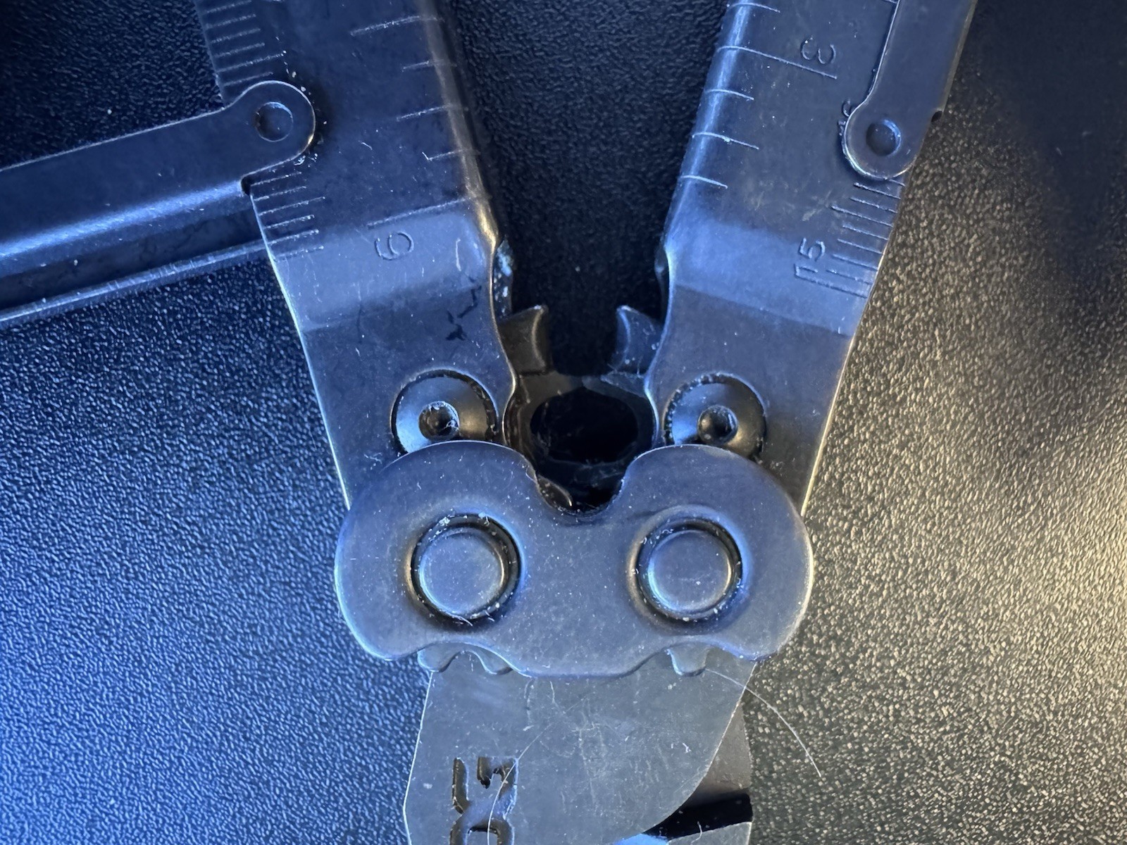 SOG Stainless Steel PowerLock EOD – Black (B61N-CP)
