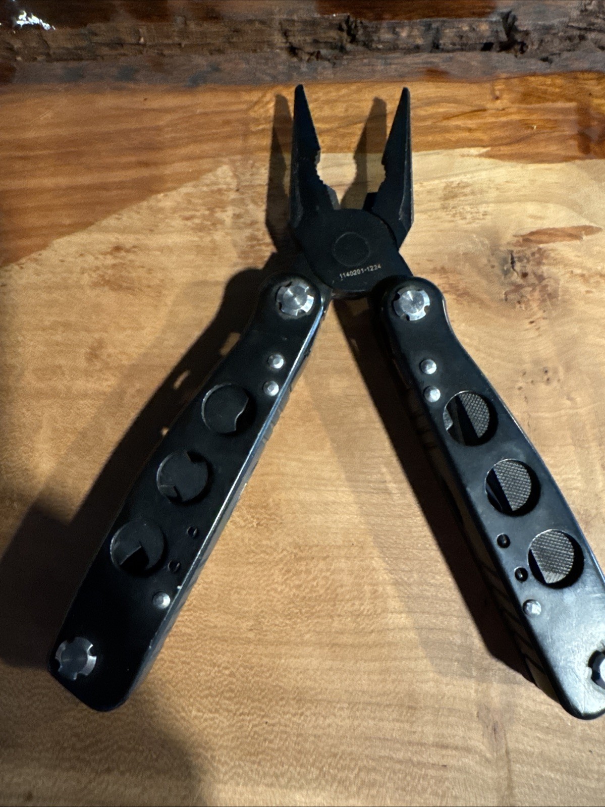 Smith & Wesson Folding Multi Tool Pliers Knife Saw Black Used