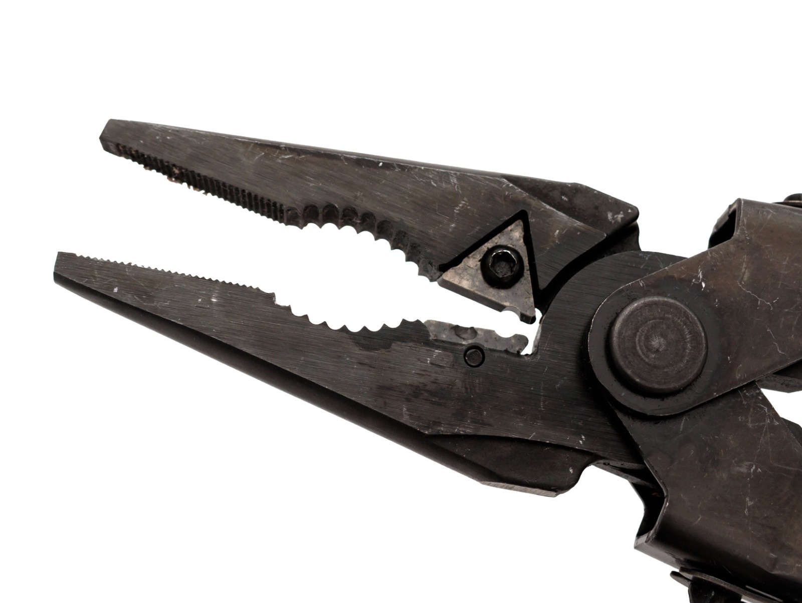 Gerber MP600 Black Oxide Multi-Tool Needle Nose Pliers Carbide Cutters