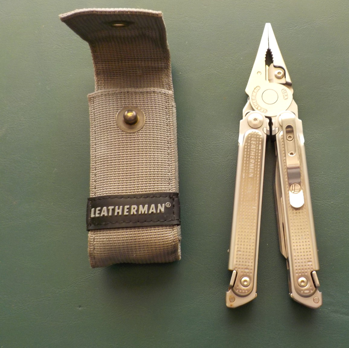 Leatherman FREE P2 Stainless Multi Tool W/ CASE – FREE SHIPPING