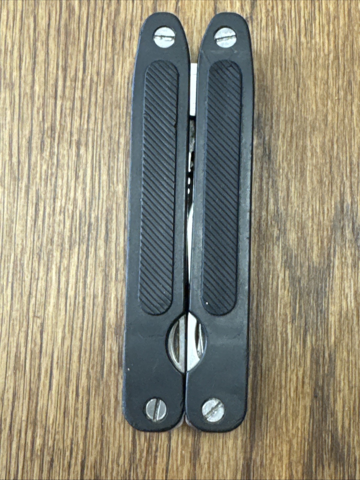 11-in-1 multi tool Pliers Knife Opener File Survival Hunting Camping