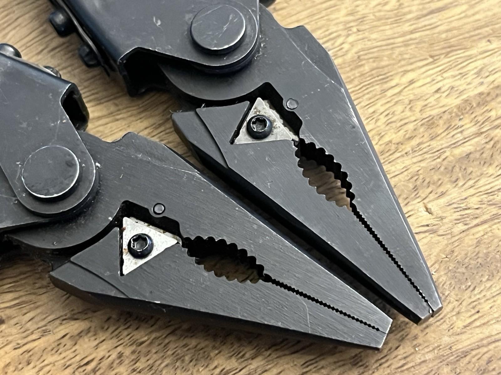 -USA- Gerber Multi Tool MP600 SUPER Nice! w/Gerber Sheath TSA Confiscated Lot 2
