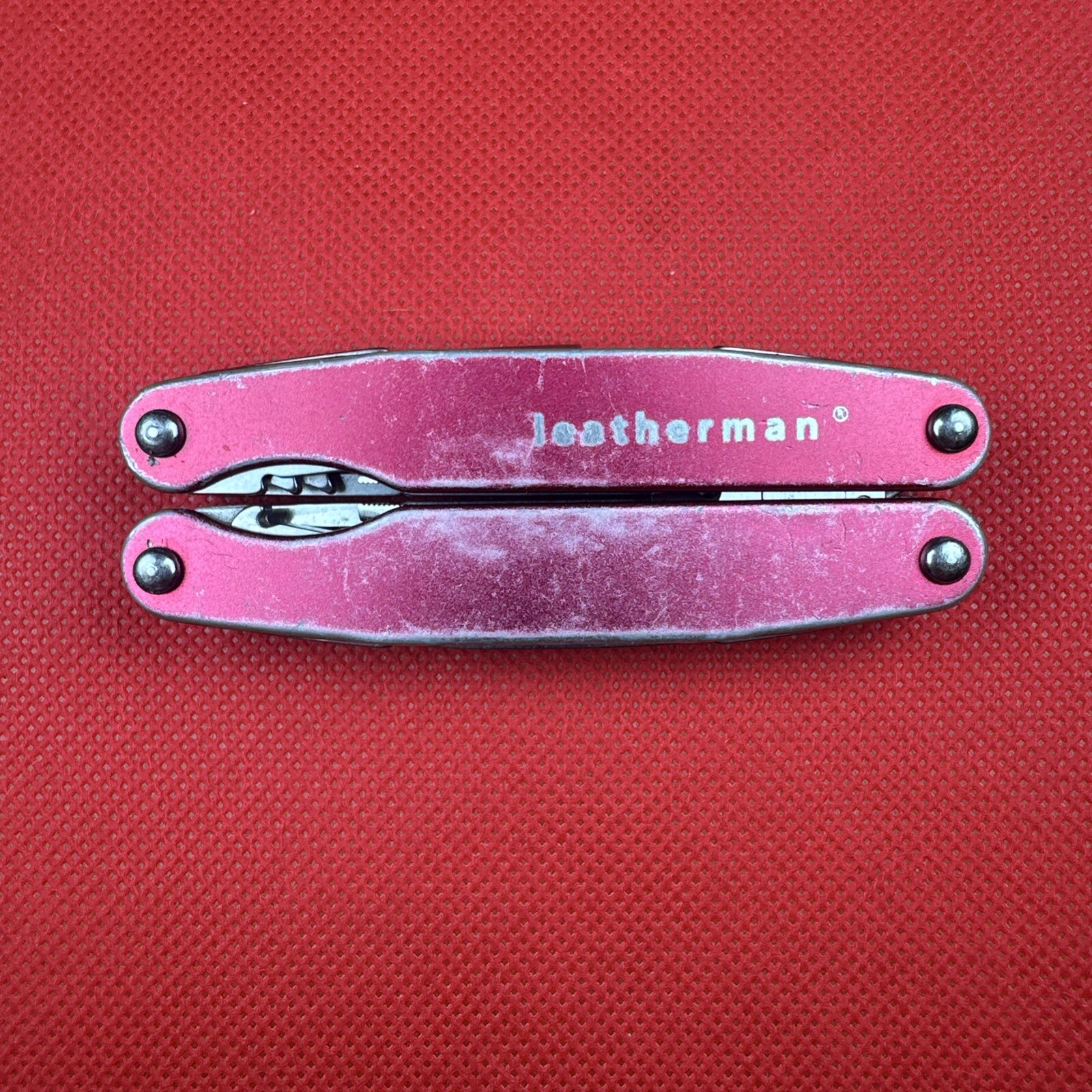 Retired Pat. Pending Gen 1 Red Leatherman Juice C2 Multitool. Great EDC!