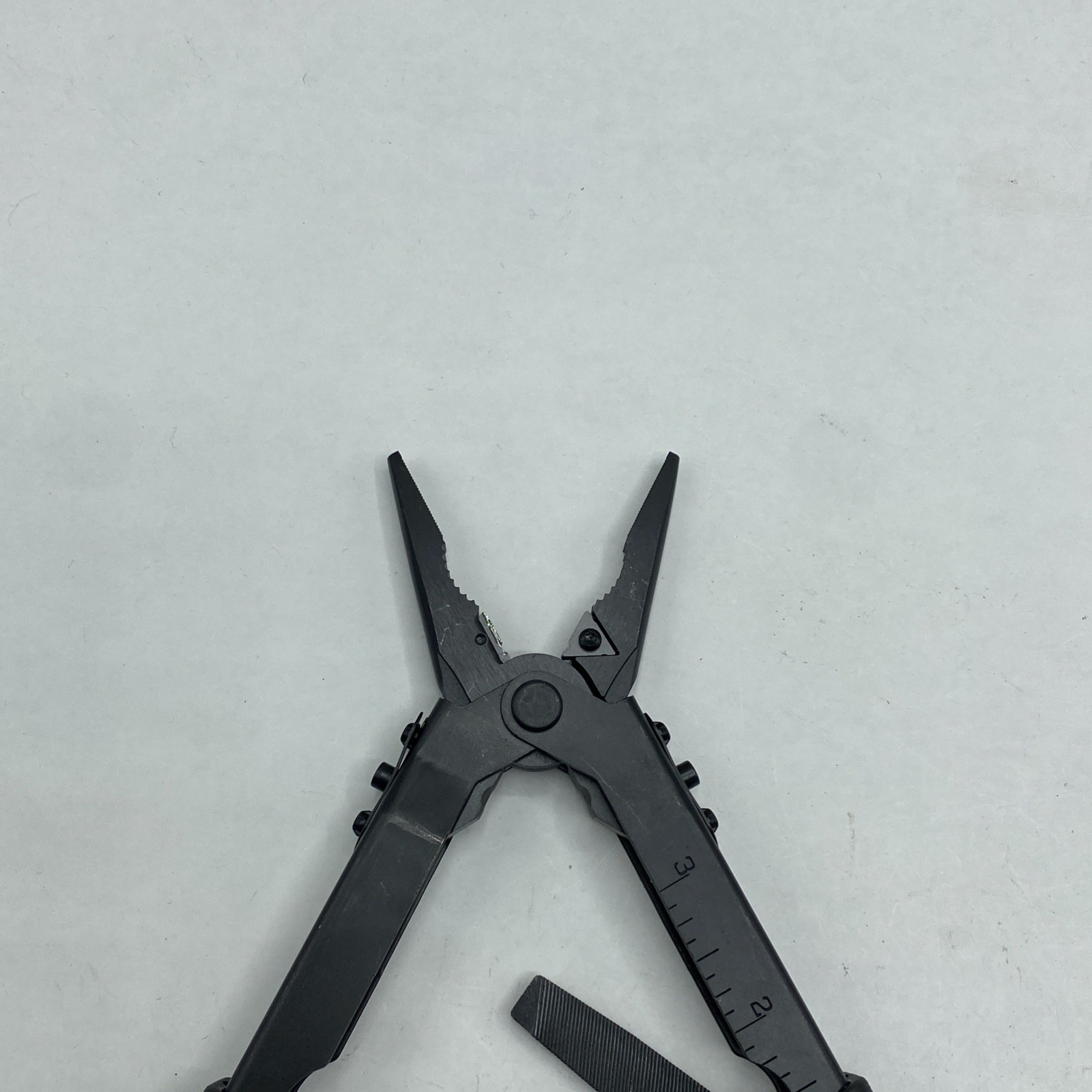 Gerber MP 600, Carbide Cutters, Needlenose with Sheath – Black