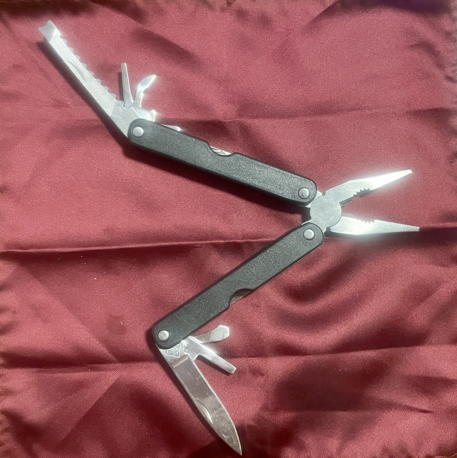 Multi Tool Mountain Quest Stainless Steel Utility Tool