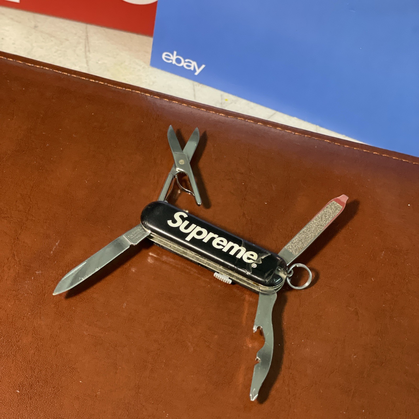 2014 Supreme Fall/Winter 2014 Victorinox Swiss Army Manager Black FW14 Damaged