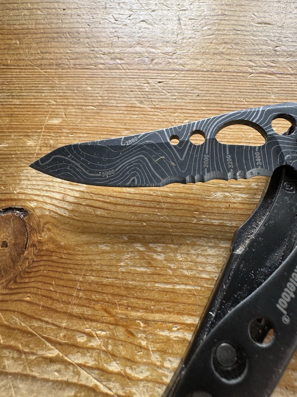 TOPO Leatherman SKELETOOL Multi Tool SERATED Knife-Pliers etc Collector Model
