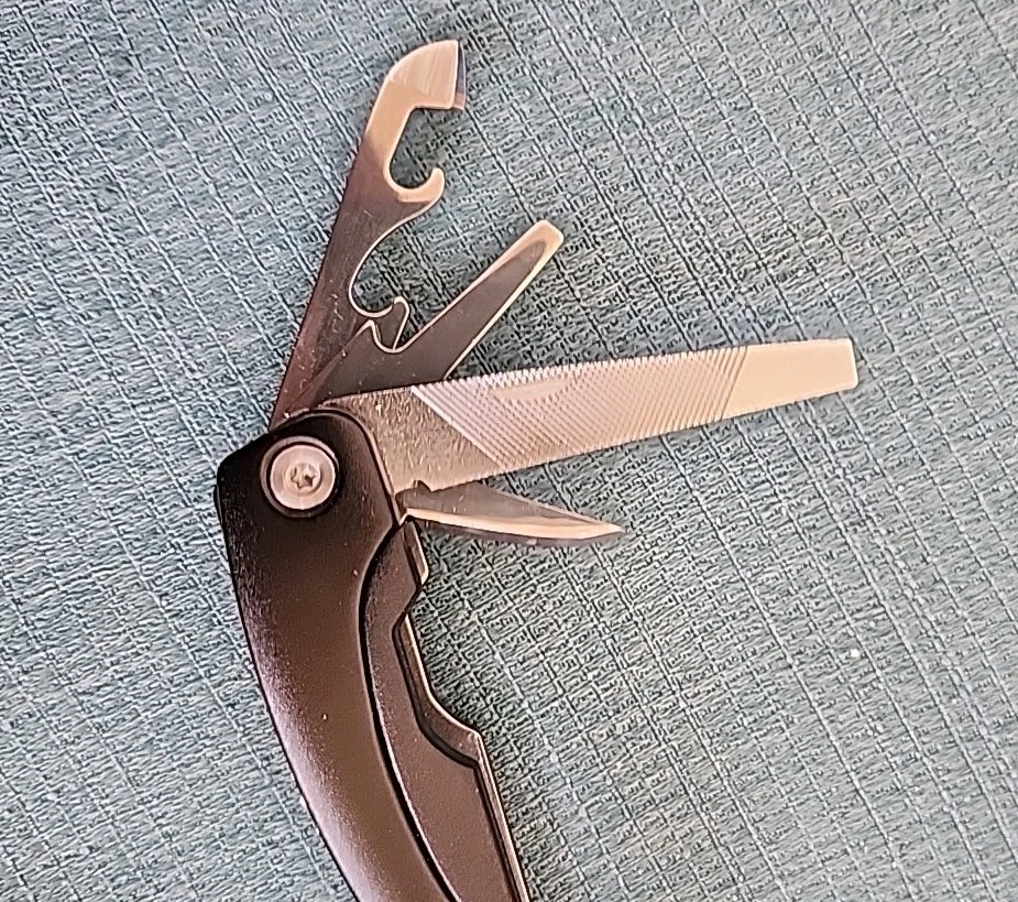 10 Tool Multi-Tool Utility Pliers With Snap Lock