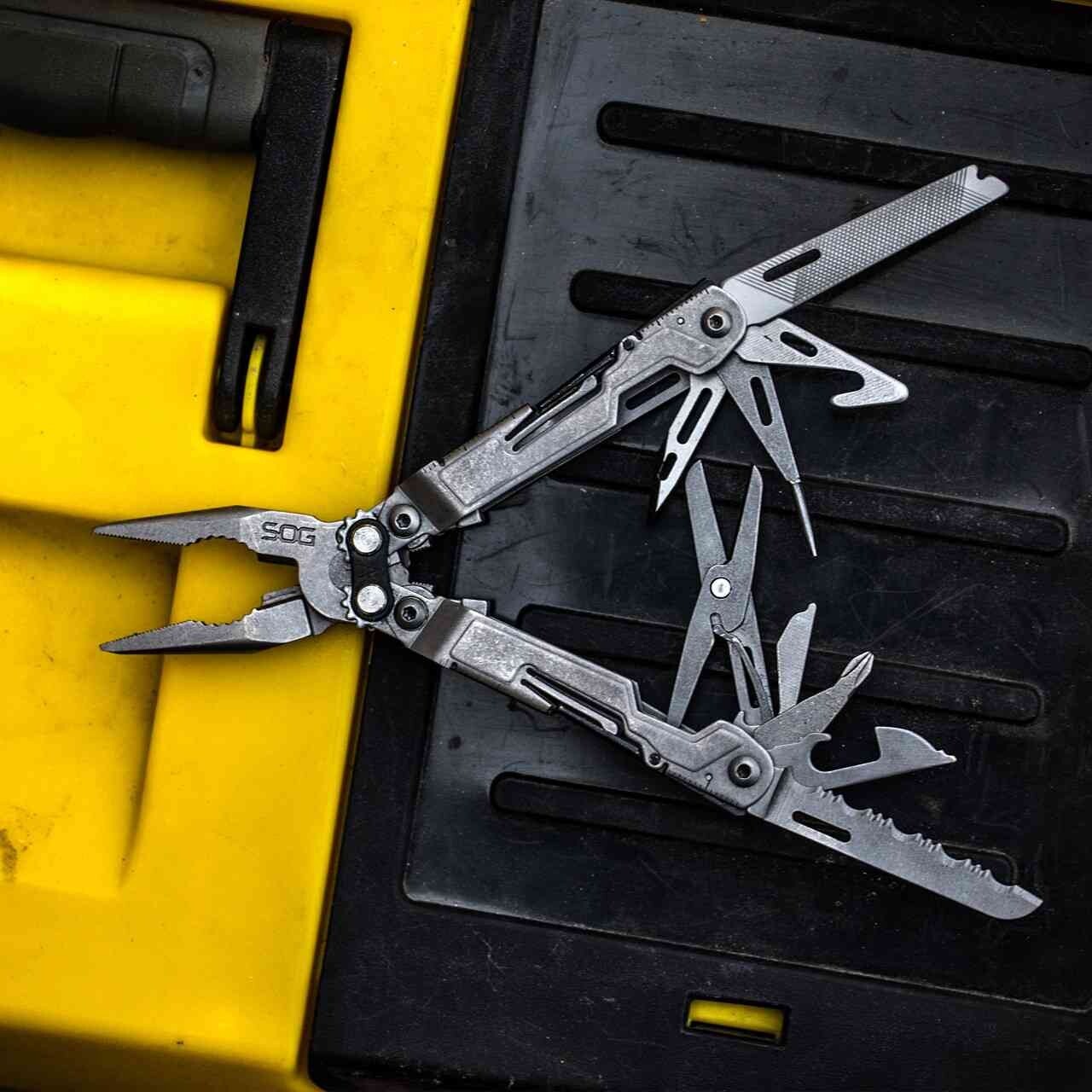 SOG PowerPint Bead Blast Numerous Integrated Tools For Outdoors Technicians EDC