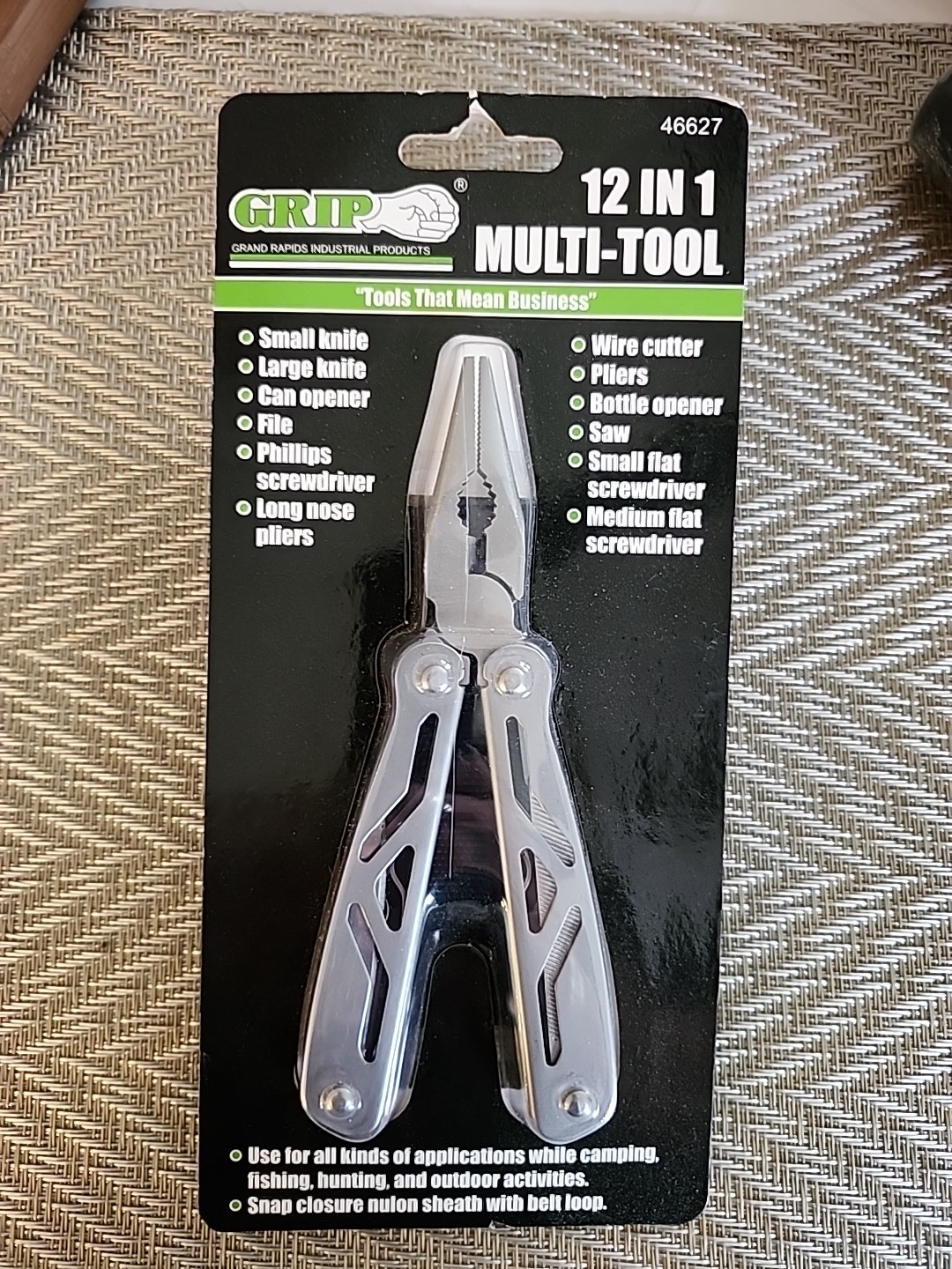 GRIP 12-in-1 Pocket Multi-Tool w/Caring Case- 46627 In Package. B3
