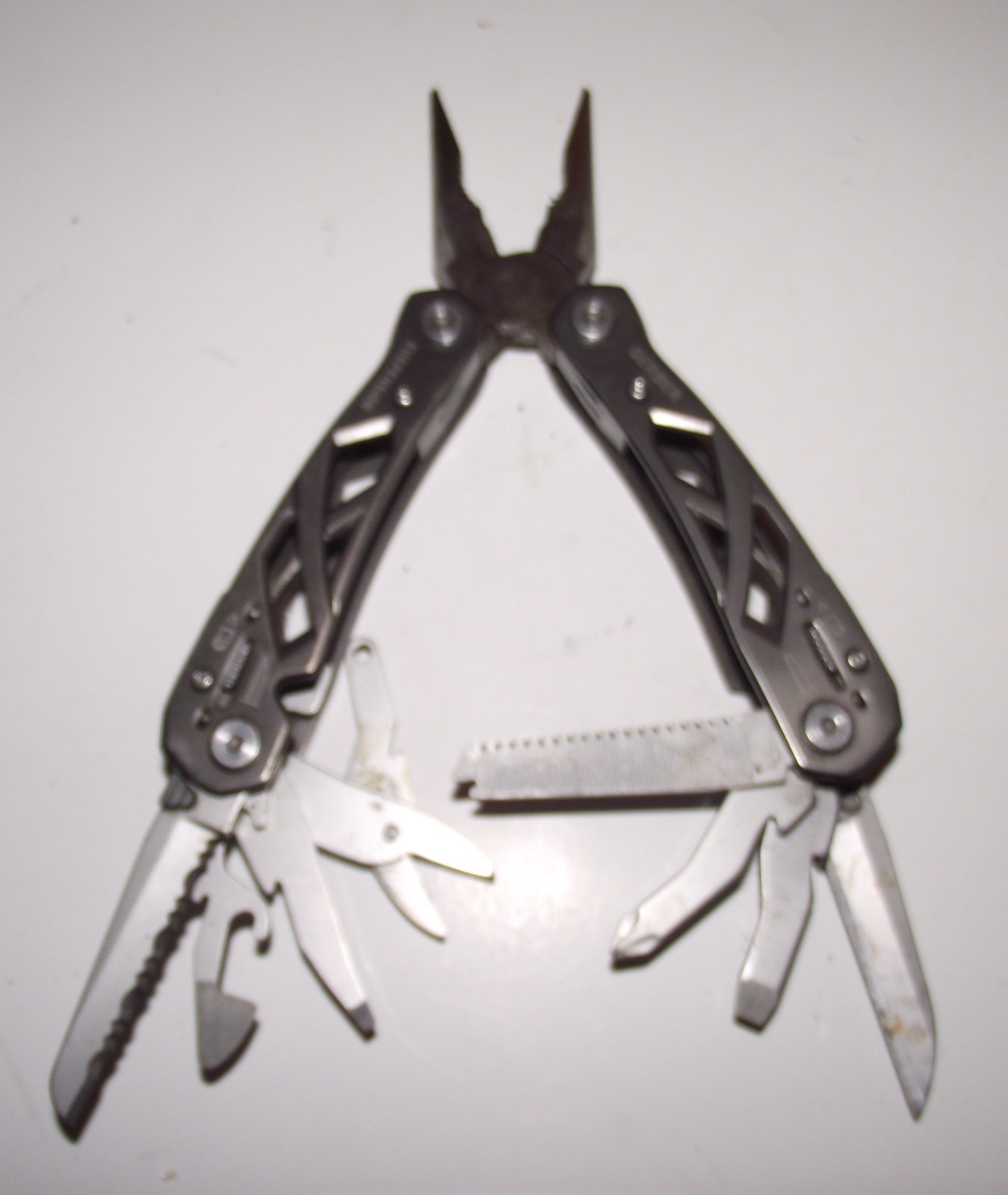 Gerber Suspension Stainless Steel Multi-Tool Knife Pliers in Great Condition