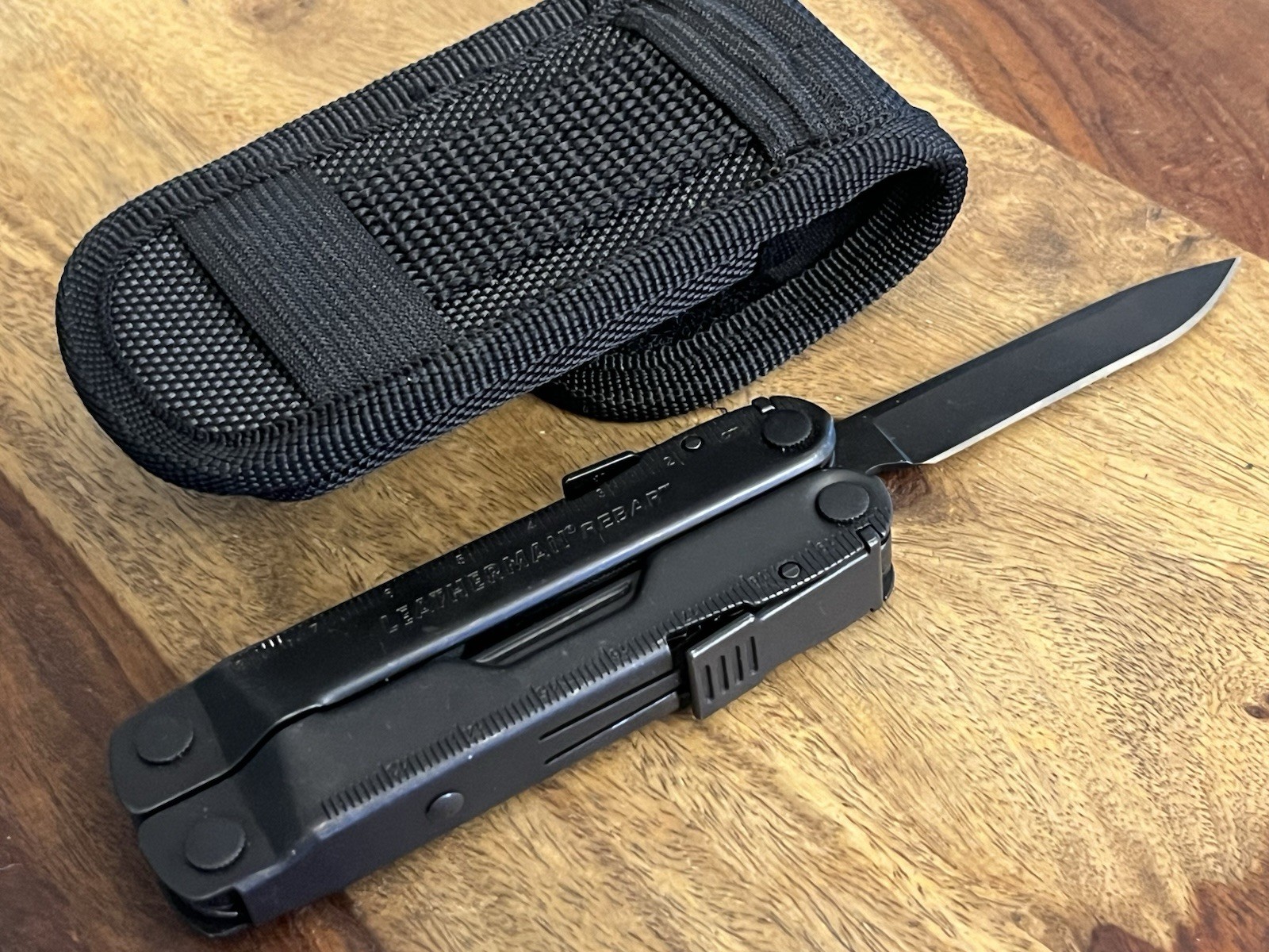 LEATHERMAN REBAR 17 Tool Multitool Black Oxide SUPER NICE!!! w/New Nylon Sheath