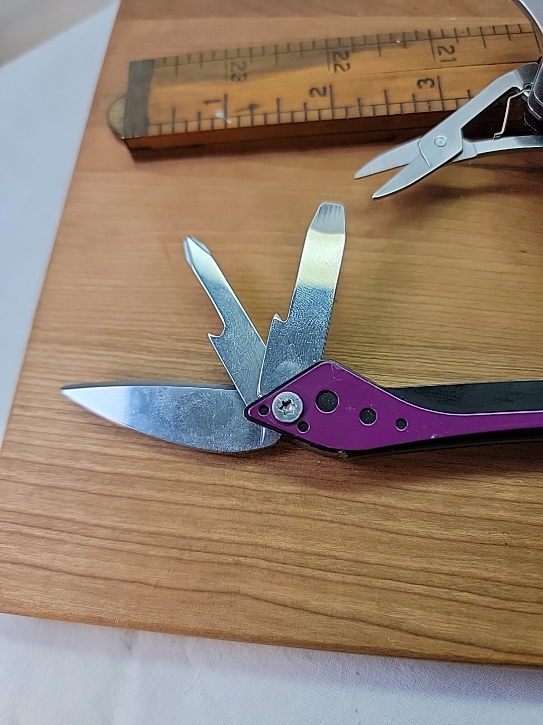 Cabelas Multi-tool Purple Black Silver 6 Tool Pocket Knife