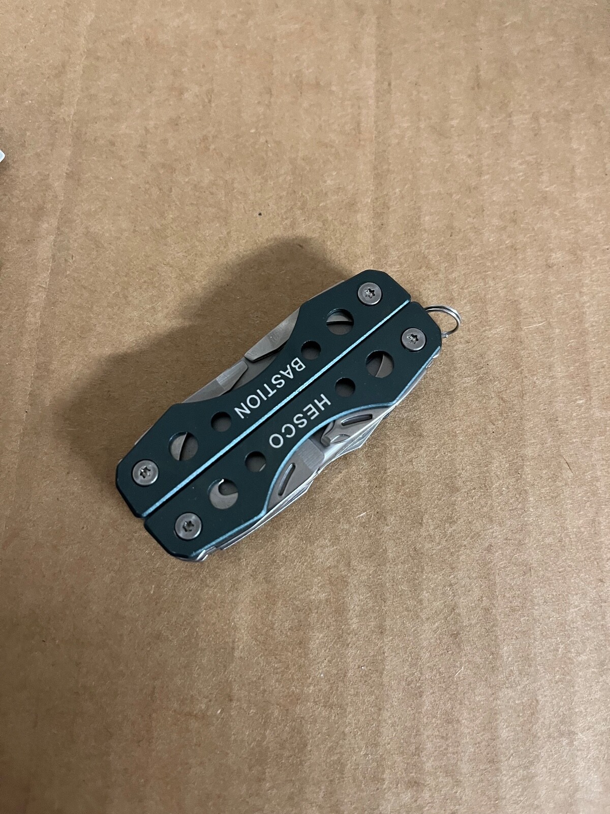 NEW Gerber Clutch Mini Multitool Keychain GREEN Pliers, tool