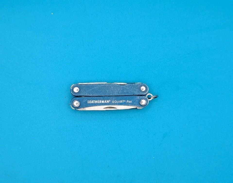 Leatherman SQUIRT PS4 Multi-Tool With Pliers Scissors Knife BLUE!