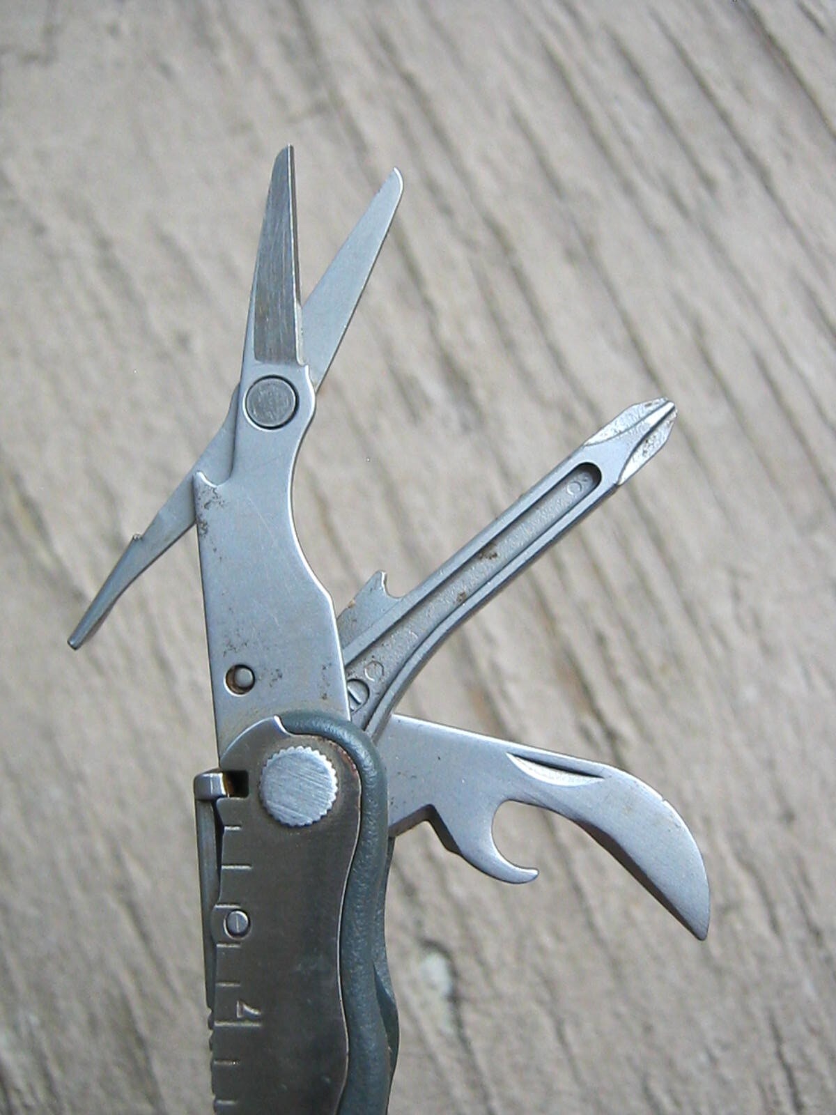 LEATHERMAN FUSE STAINLESS STEEL MULTITOOL ADVERTISING “METSO” W/BLACKBERRY POUCH