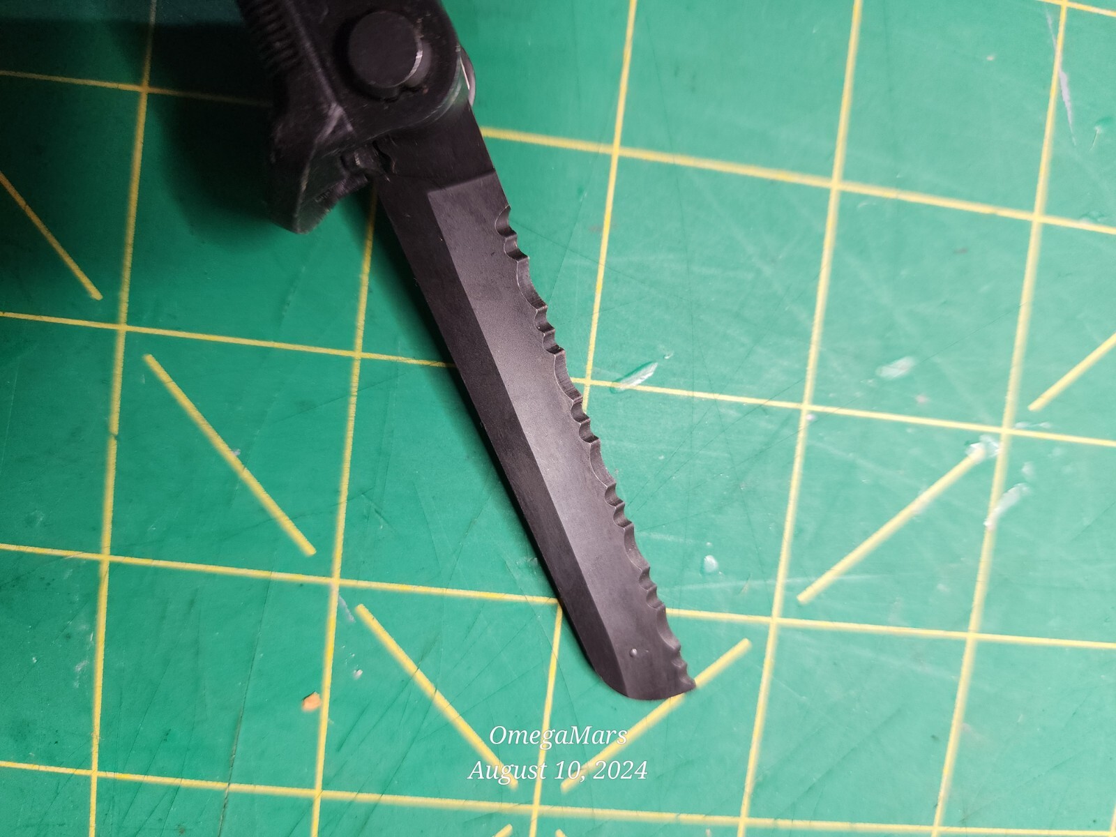Gerber Center Drive #O4 W/ Sheathe looks and feels brand new