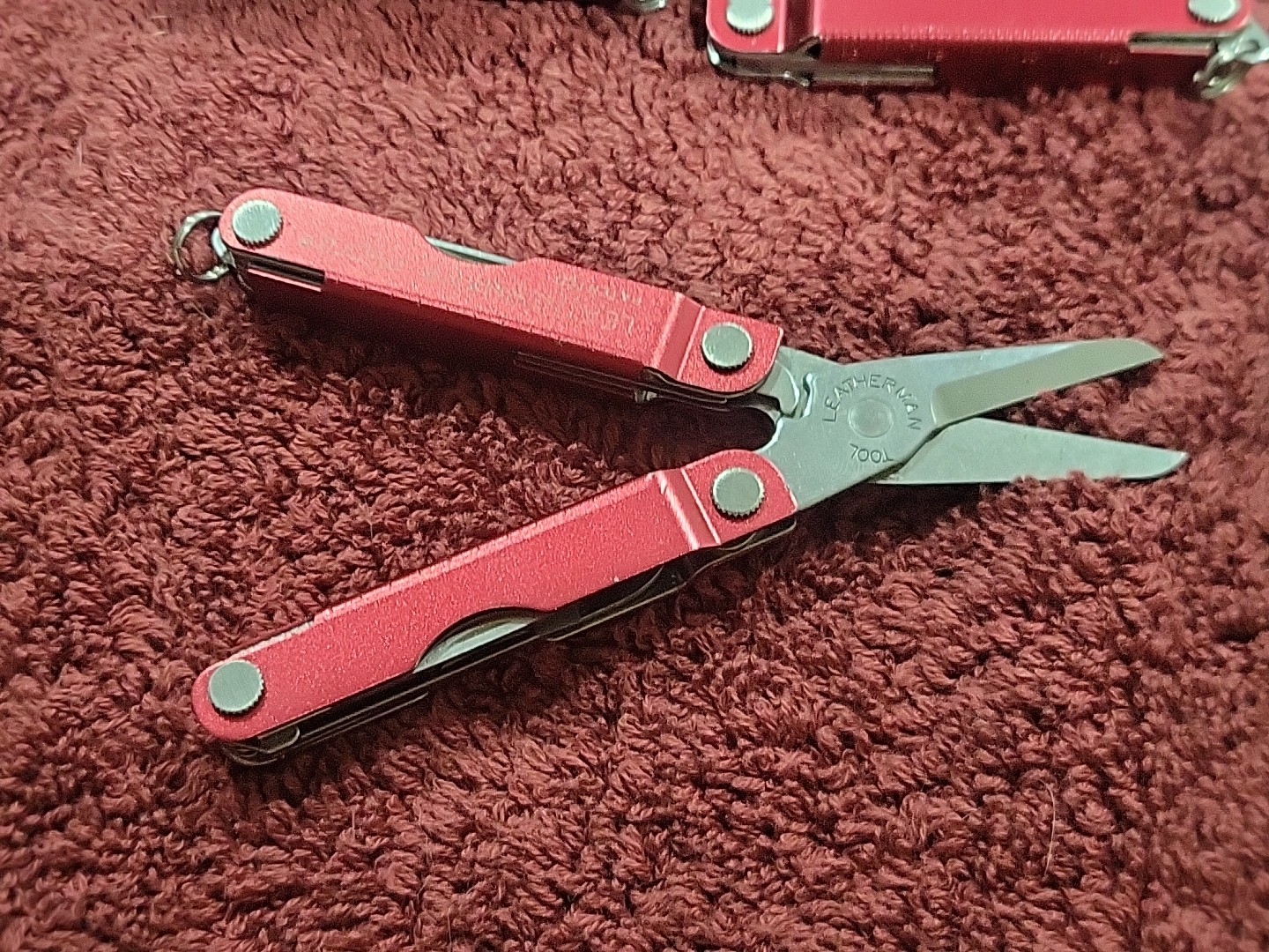 Leatherman Micra 10-in-1 Multi-Tool Keychain Carry Red