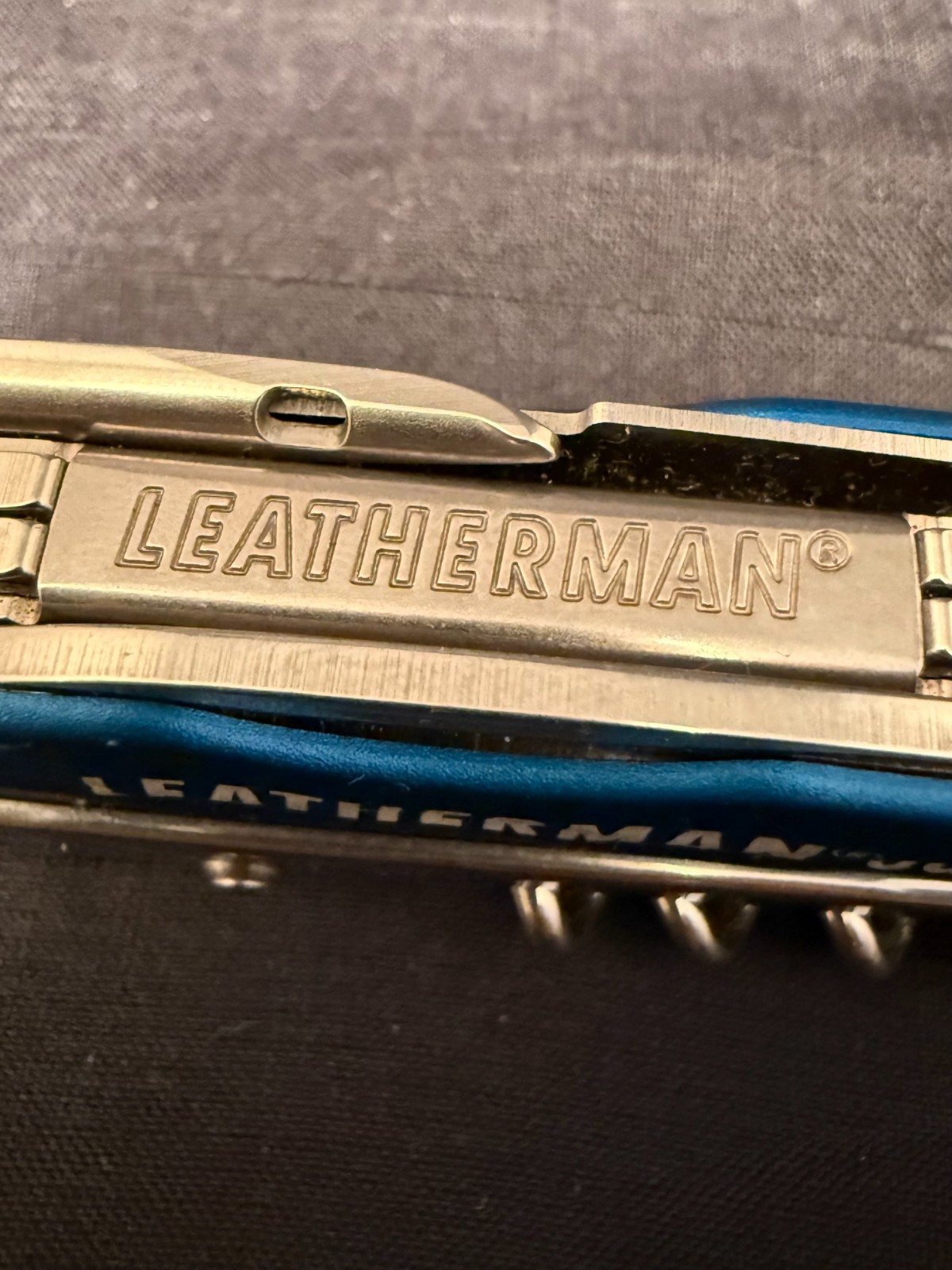 Leatherman Juice CS4 Blue & Silver Multi Tool