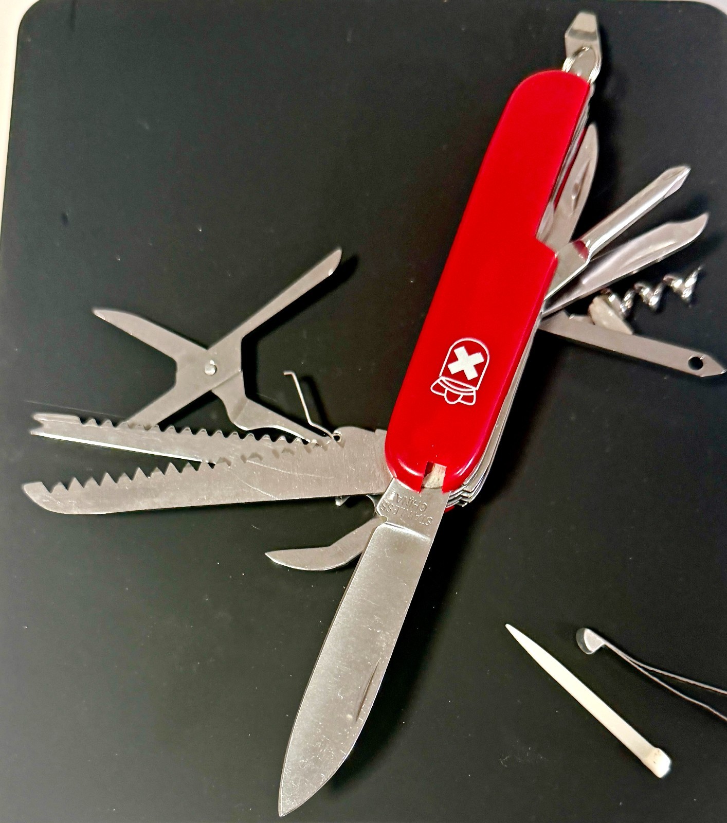ROYAL CREST Swiss Army Knife 16 Function Pocket Knife Multi Tool SKA13 NIB