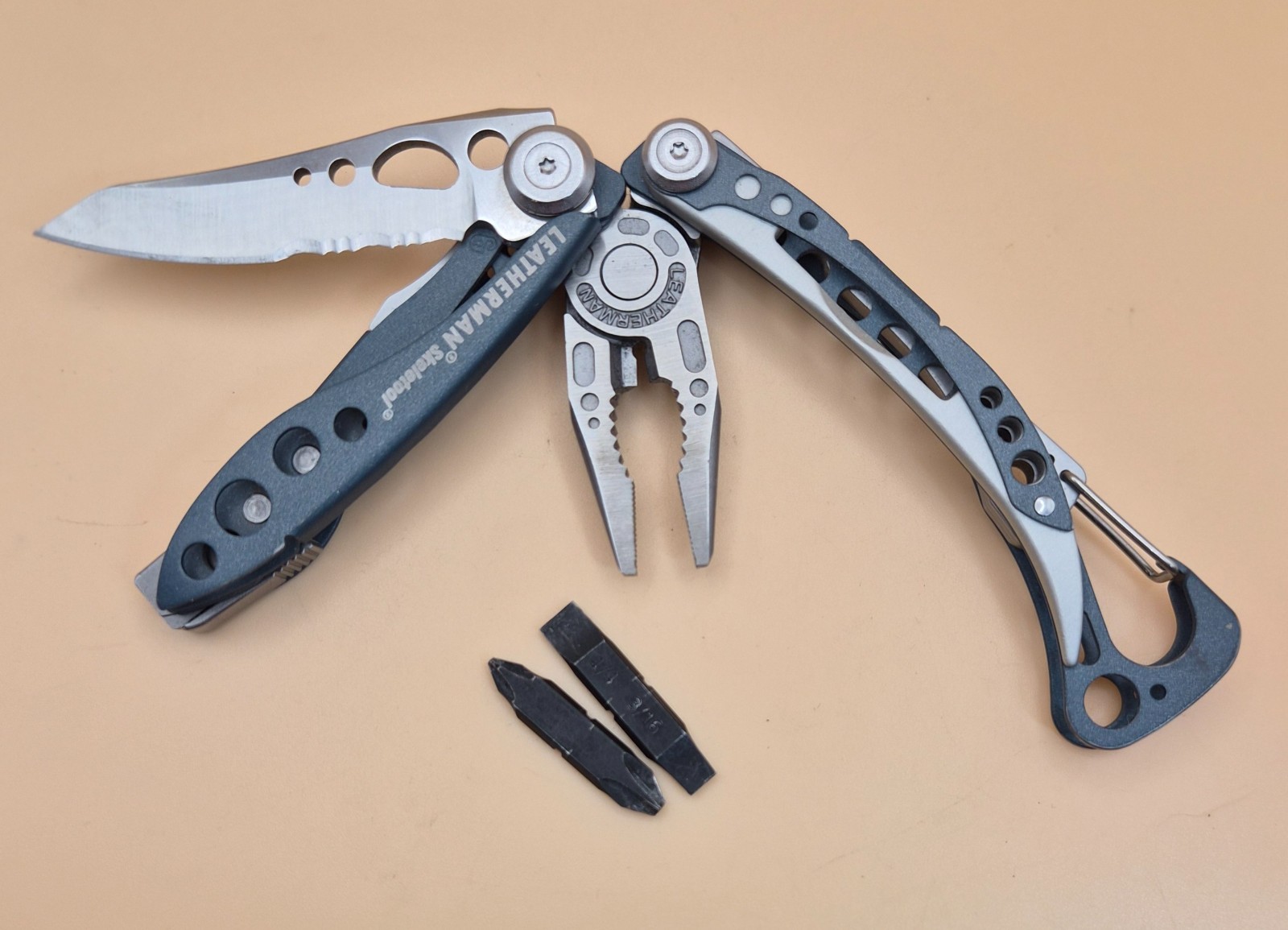 Leatherman SKELETOOL Multi-tool Denim Blue – Good Condition (003)